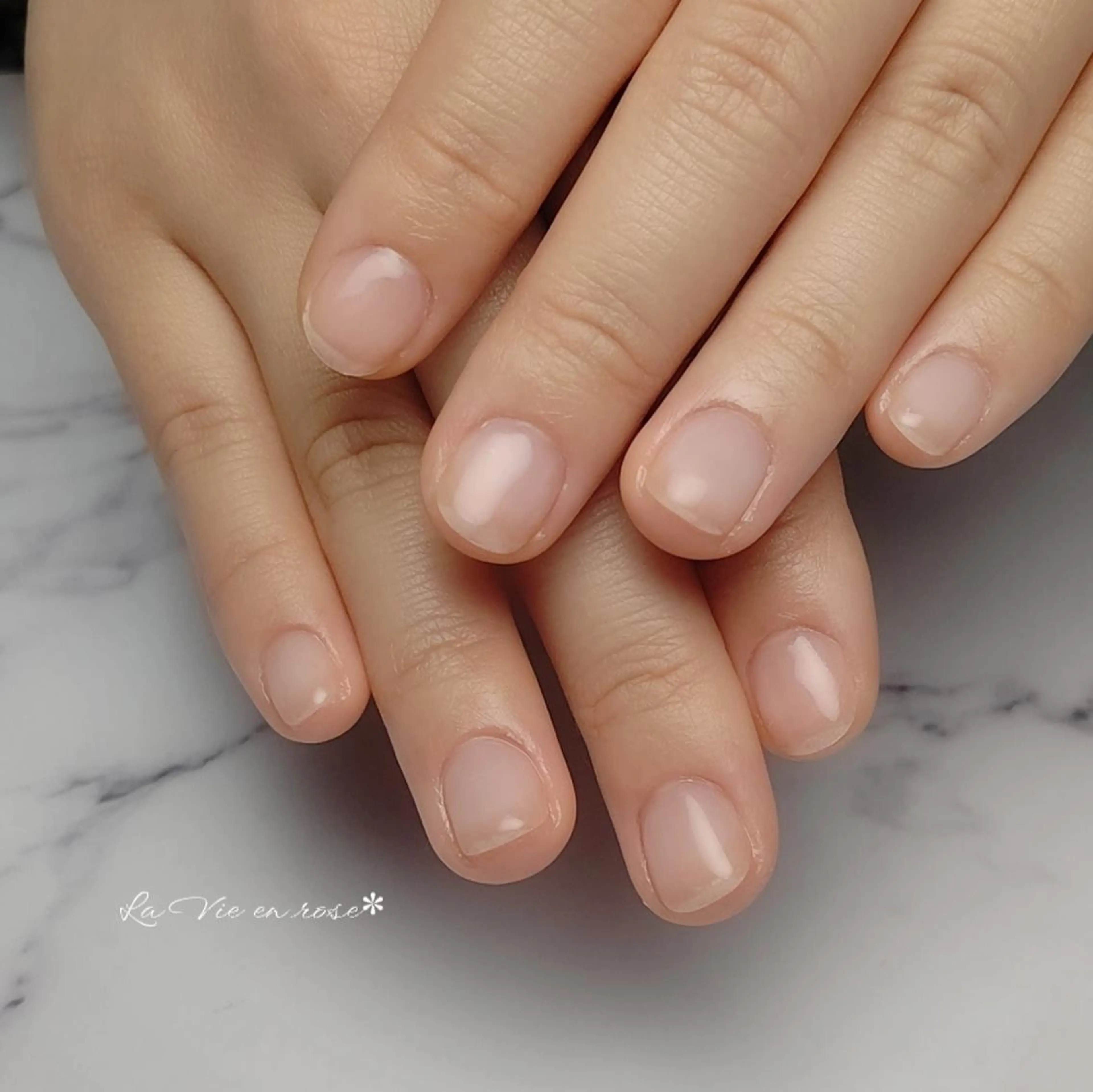 ショート ラヴィアン ローズのネイルデザイン