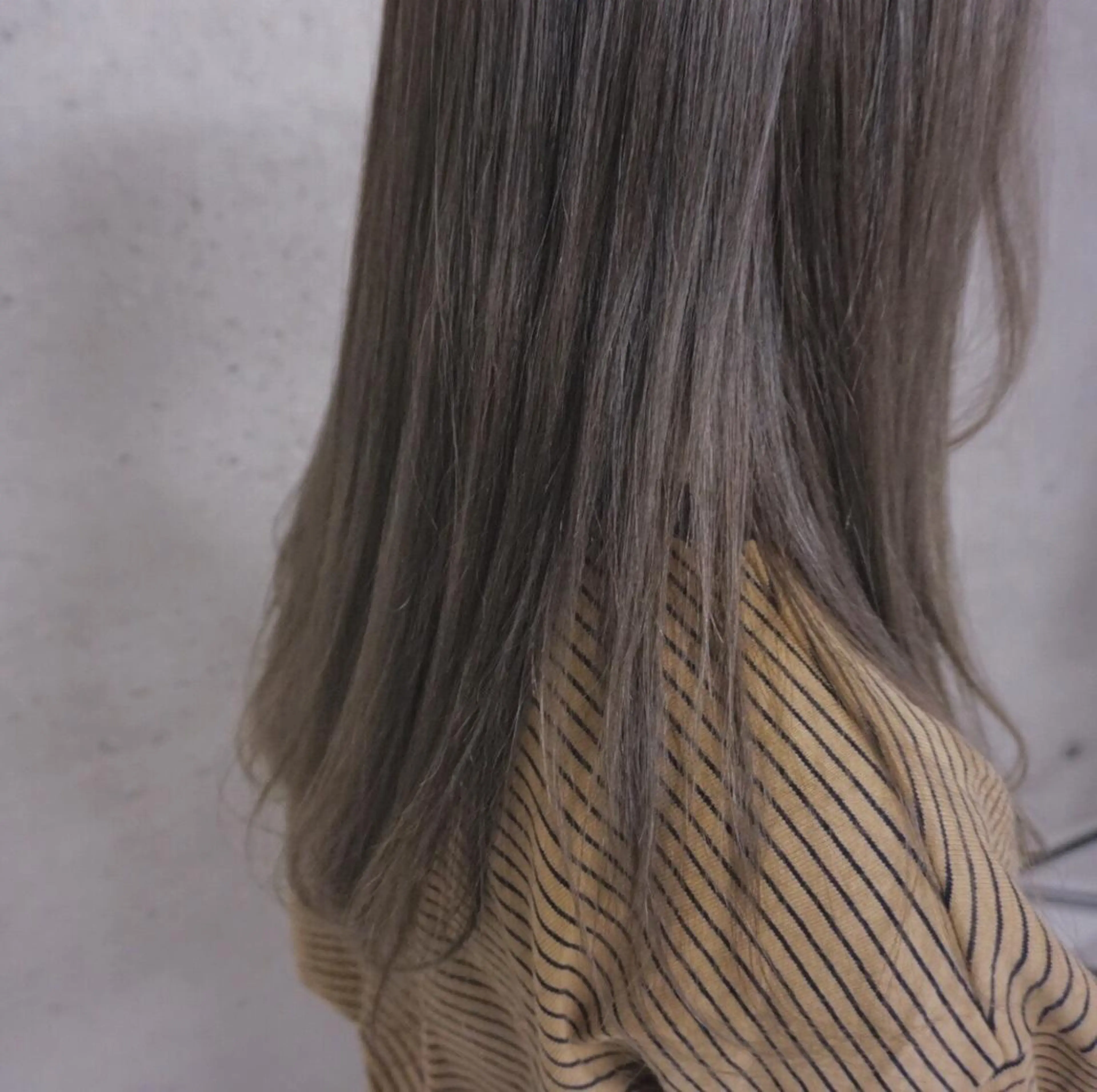 セミロング カラー アッシュ 長井 徹行のヘアスタイル