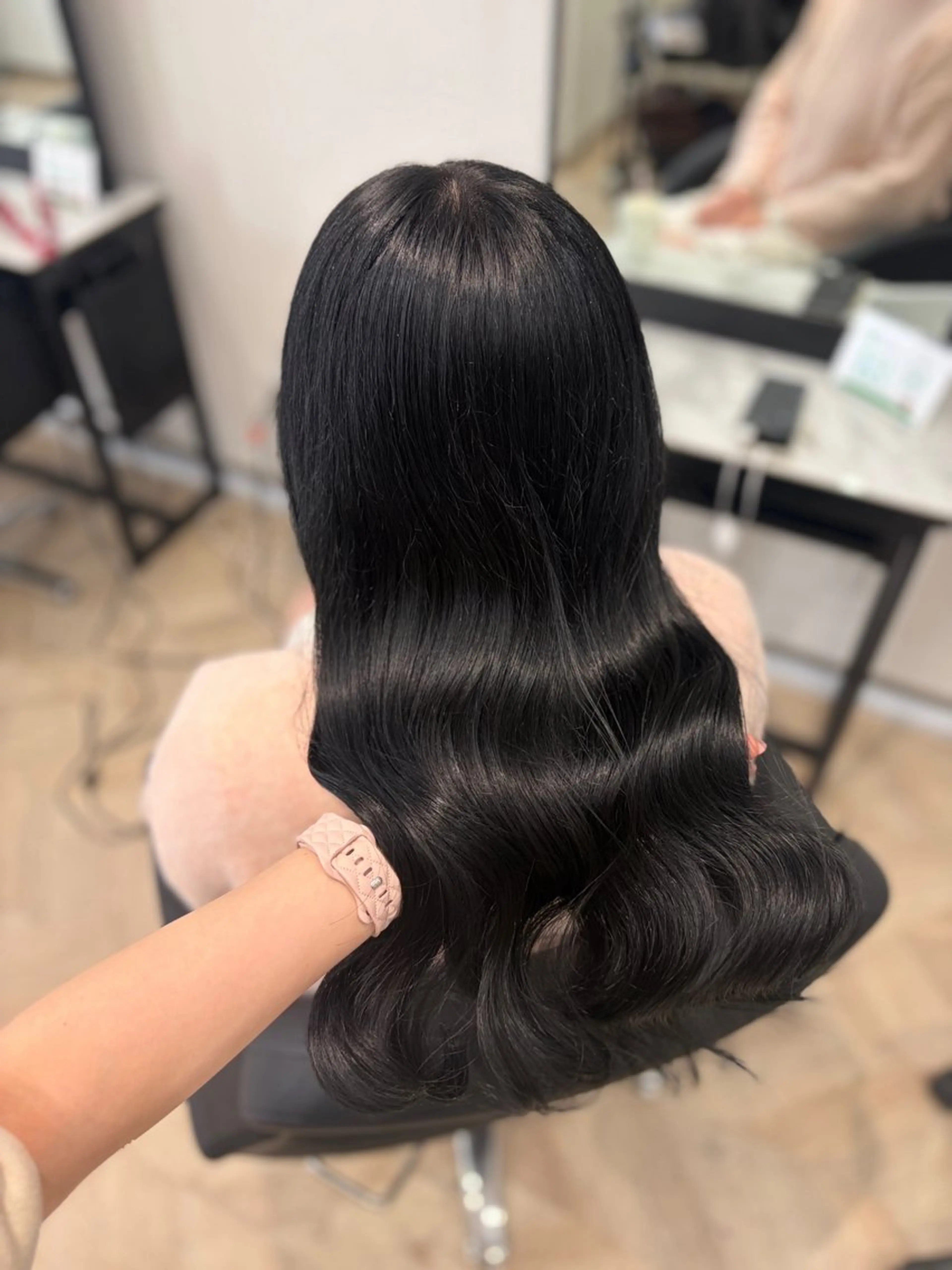 ロング カラー 黒髪 カット ヘアカラー 𝒎𝒐𝒆🩰 名駅/ヘアメ/暖色♡のヘアスタイル