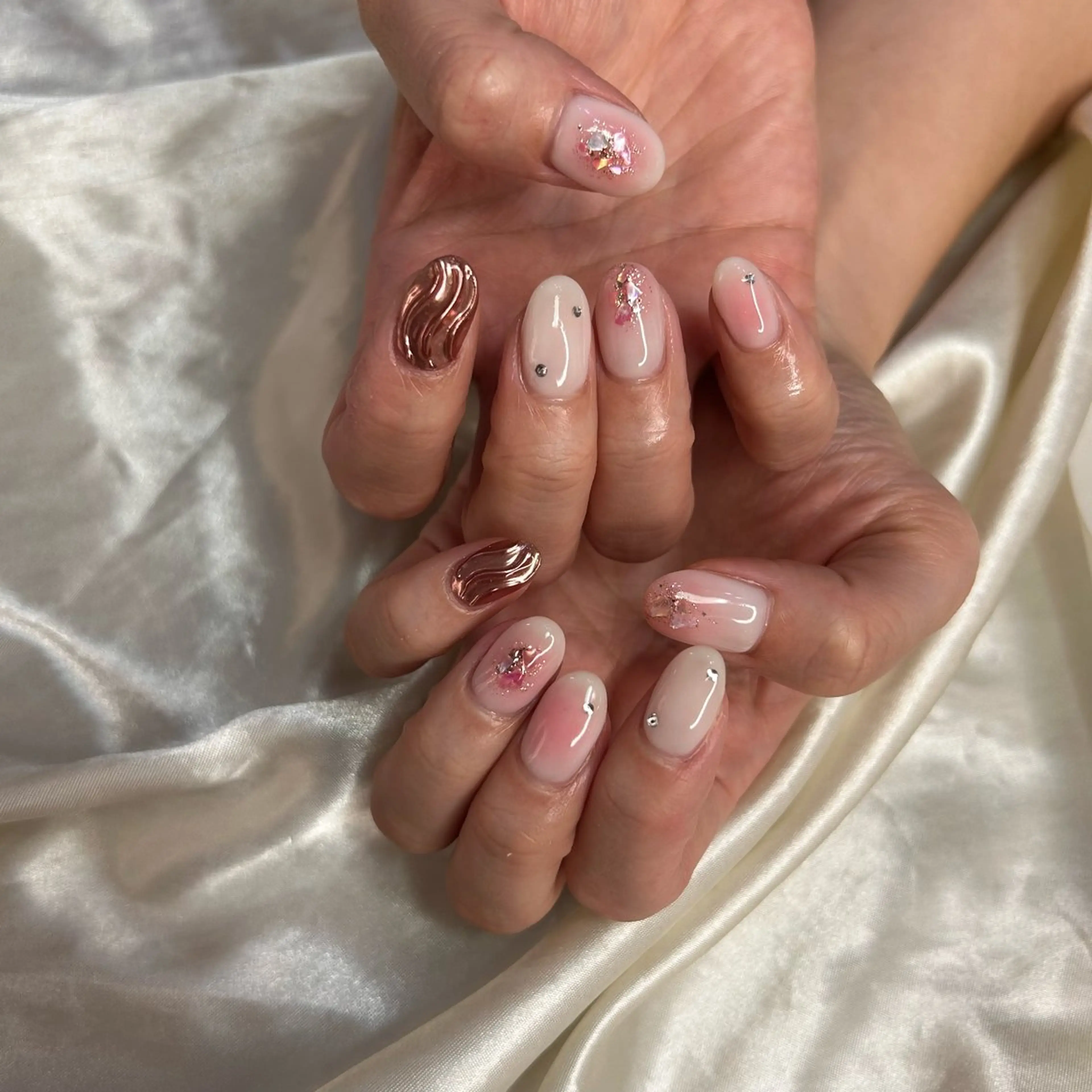 ネイル ハンドネイル 西岡 杏のネイルデザイン