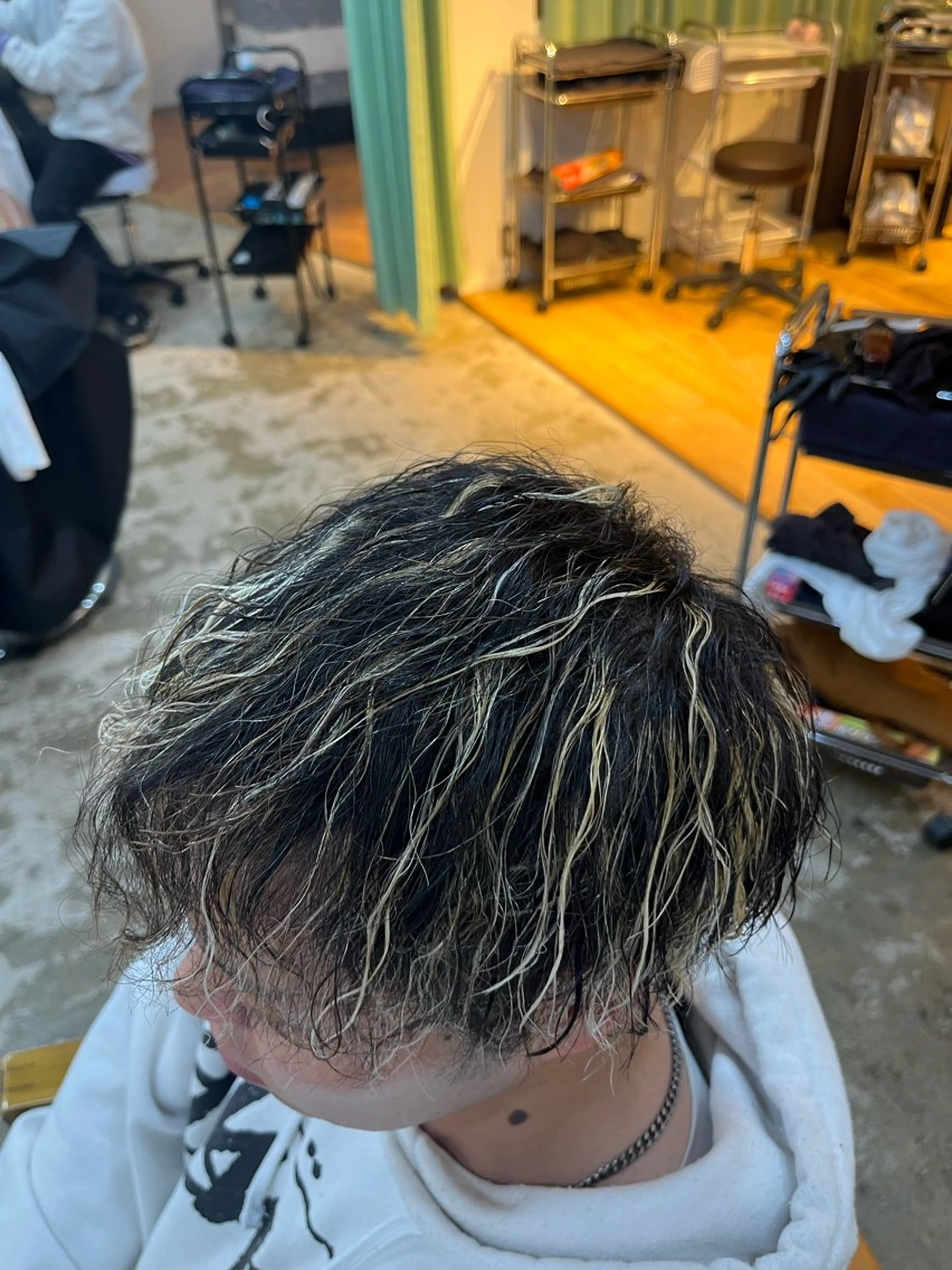 カラー パーマ メンズ メンズハイライト メンズパーマ スペインカール スパイキーショート メンズツイストパーマ カット ヘアカラー パーマ 💇メンズパーマ💇 木村賢司のヘアスタイル