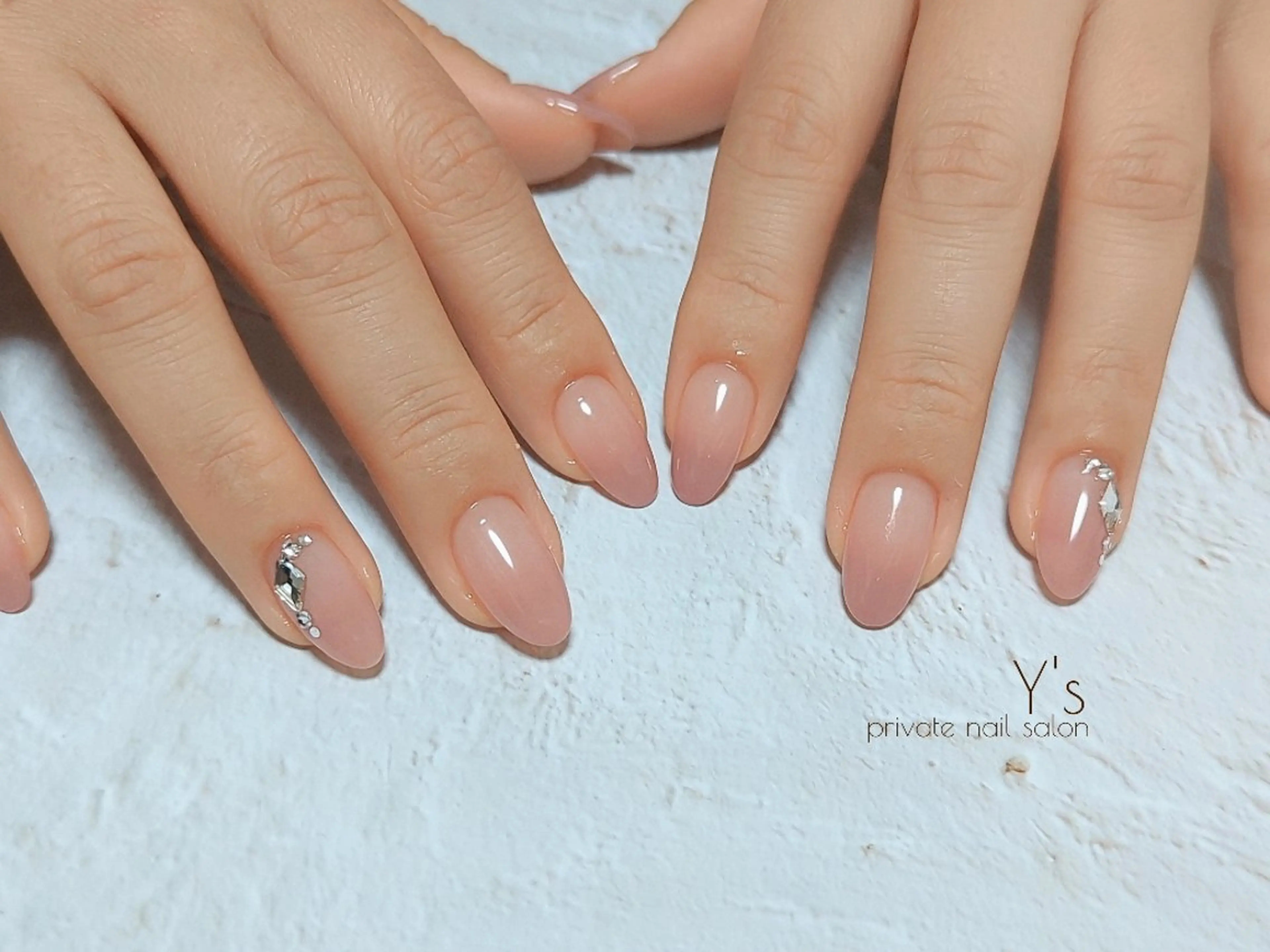 ネイル YUMI NAGAI  のネイルデザイン