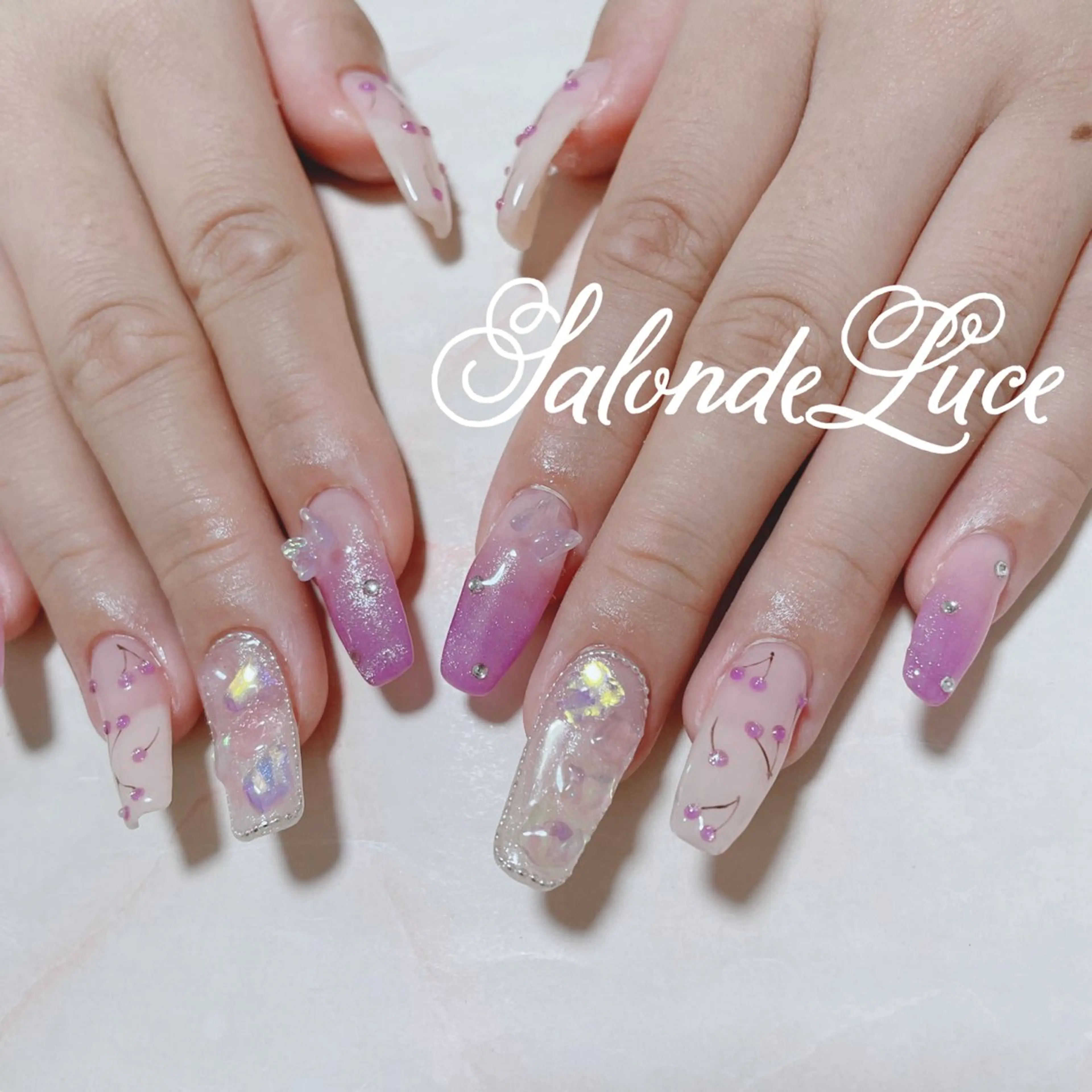 ネイル グラデーション マグネットネイル Salon de Luceのネイルデザイン