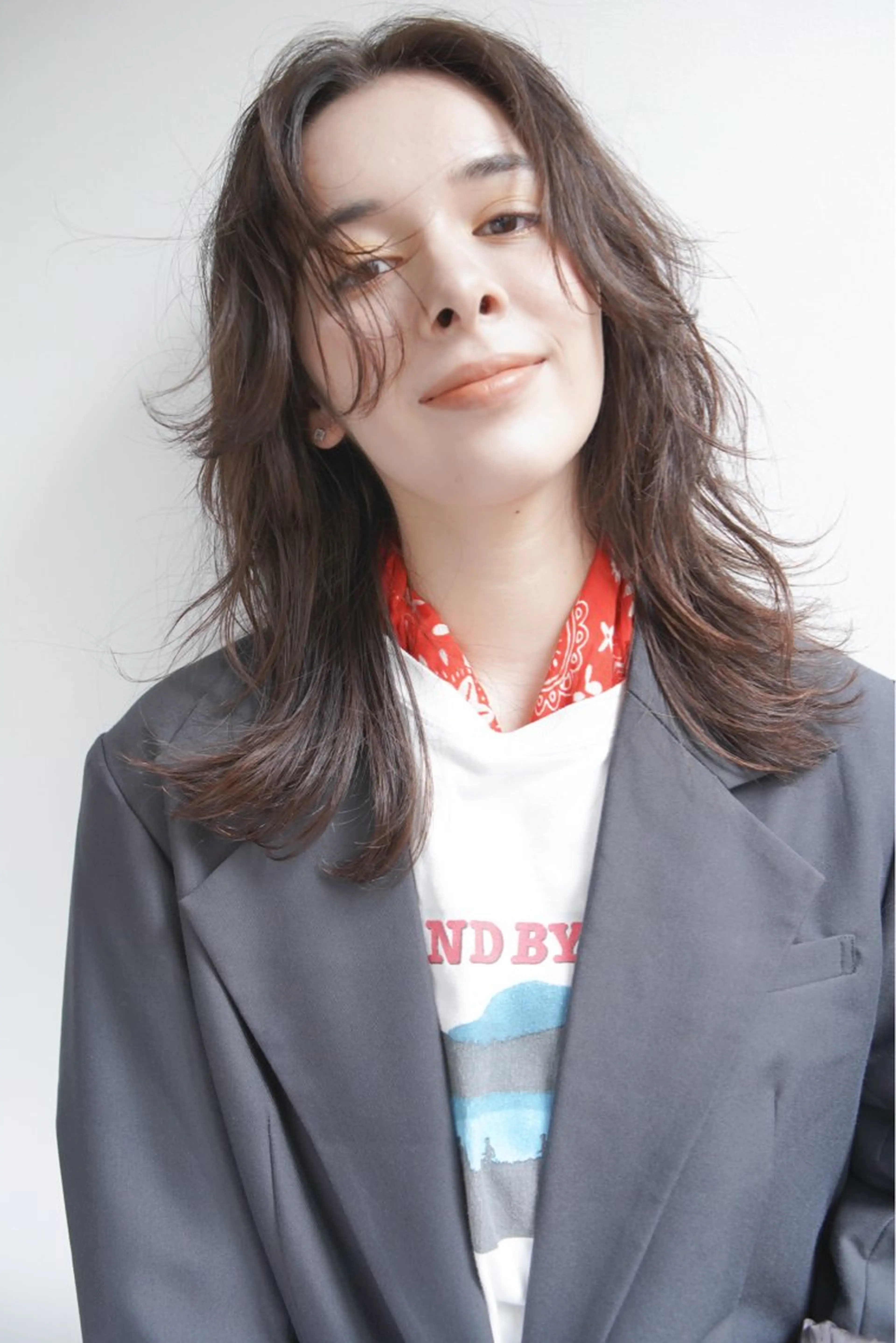 ミディアム カット ヘアカラー ANY mikuのヘアスタイル