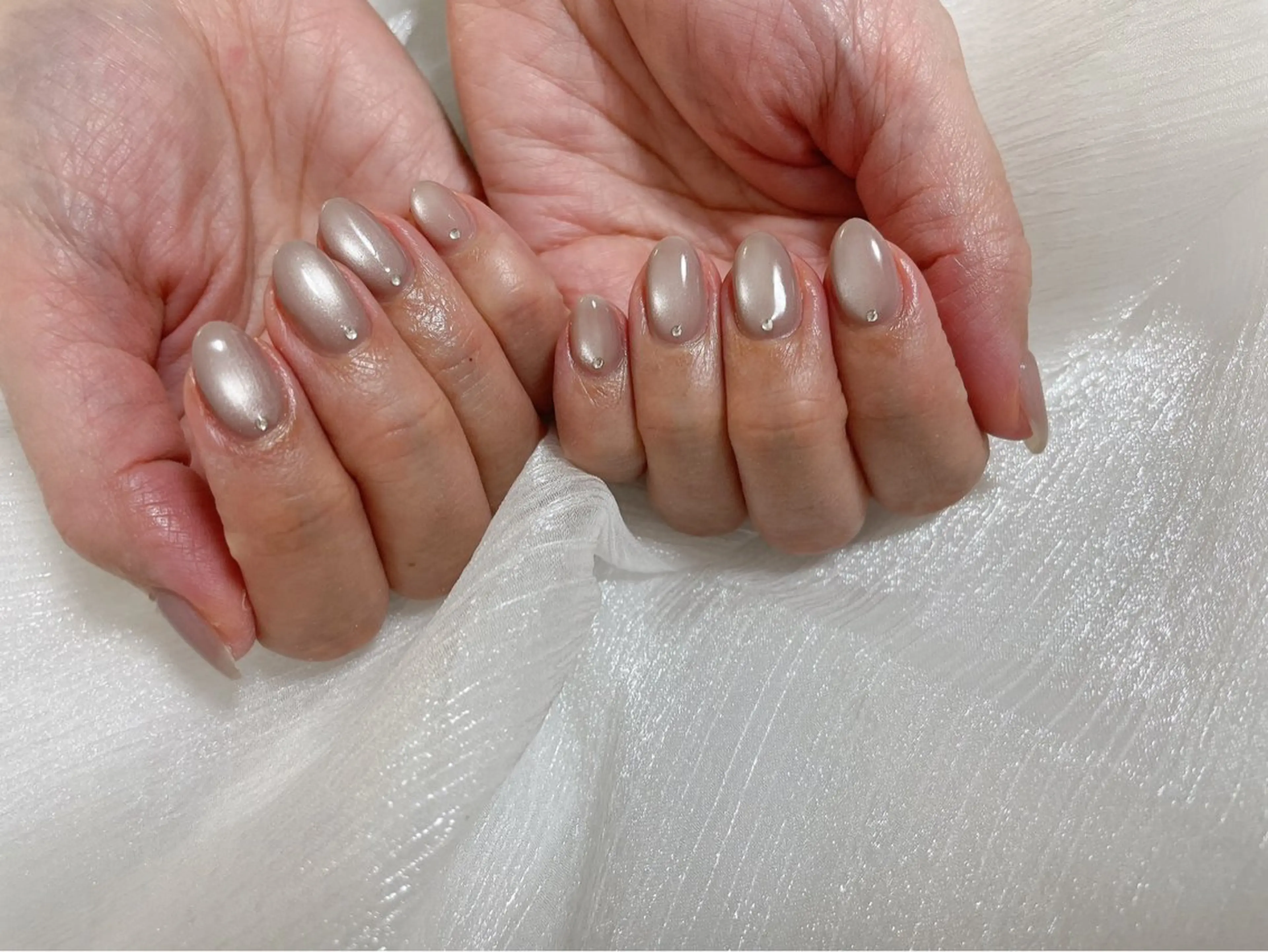 ネイル オーロラネイル ブルー フットネイル フレンチネイル ジェルネイル ハンドネイル kiki nail たまプラーザのネイルデザイン