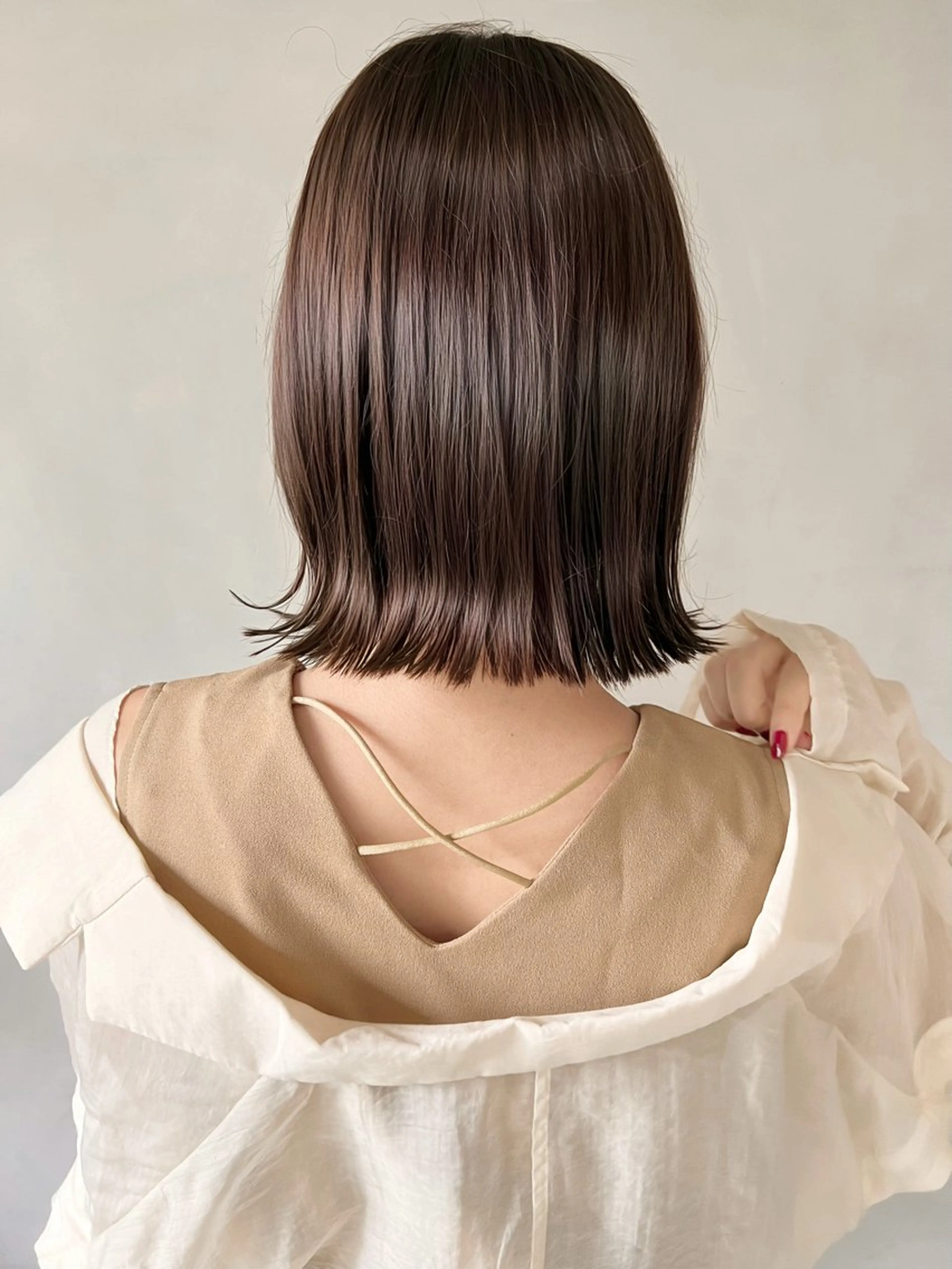 ミディアム チョコレートブラウン ボブ 外ハネヘア カット ヘアカラー トリートメント 透明感カラー/ mizukiのヘアスタイル