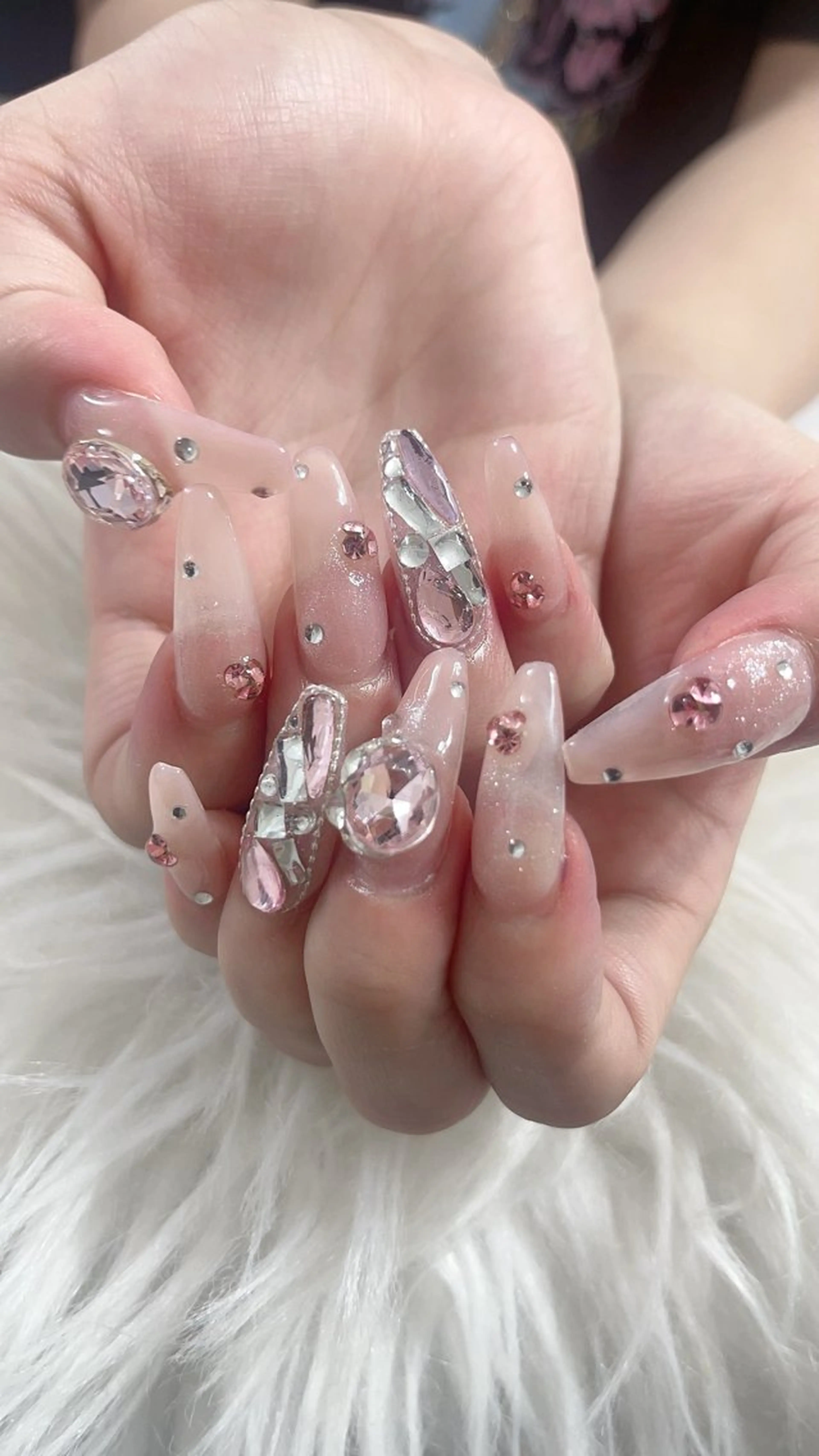 ネイル ハンドネイル 菲菲ネイルサロン所属・FF フィフィネイルサロンのネイルデザイン