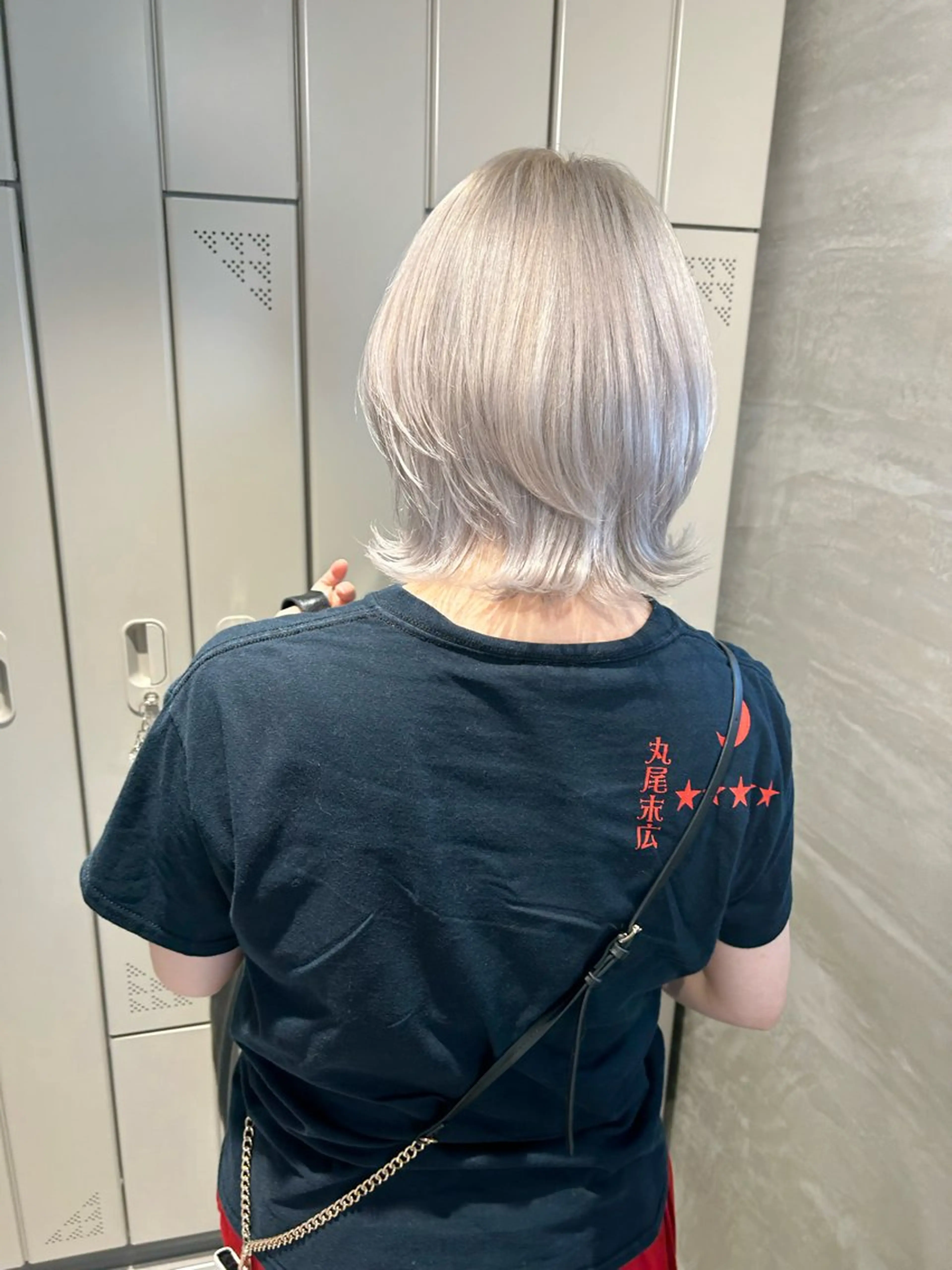 ショート レイヤーカット ウルフカット カット ヘアカラー SAEKI【ior 】北千住店ブリーチのヘアスタイル