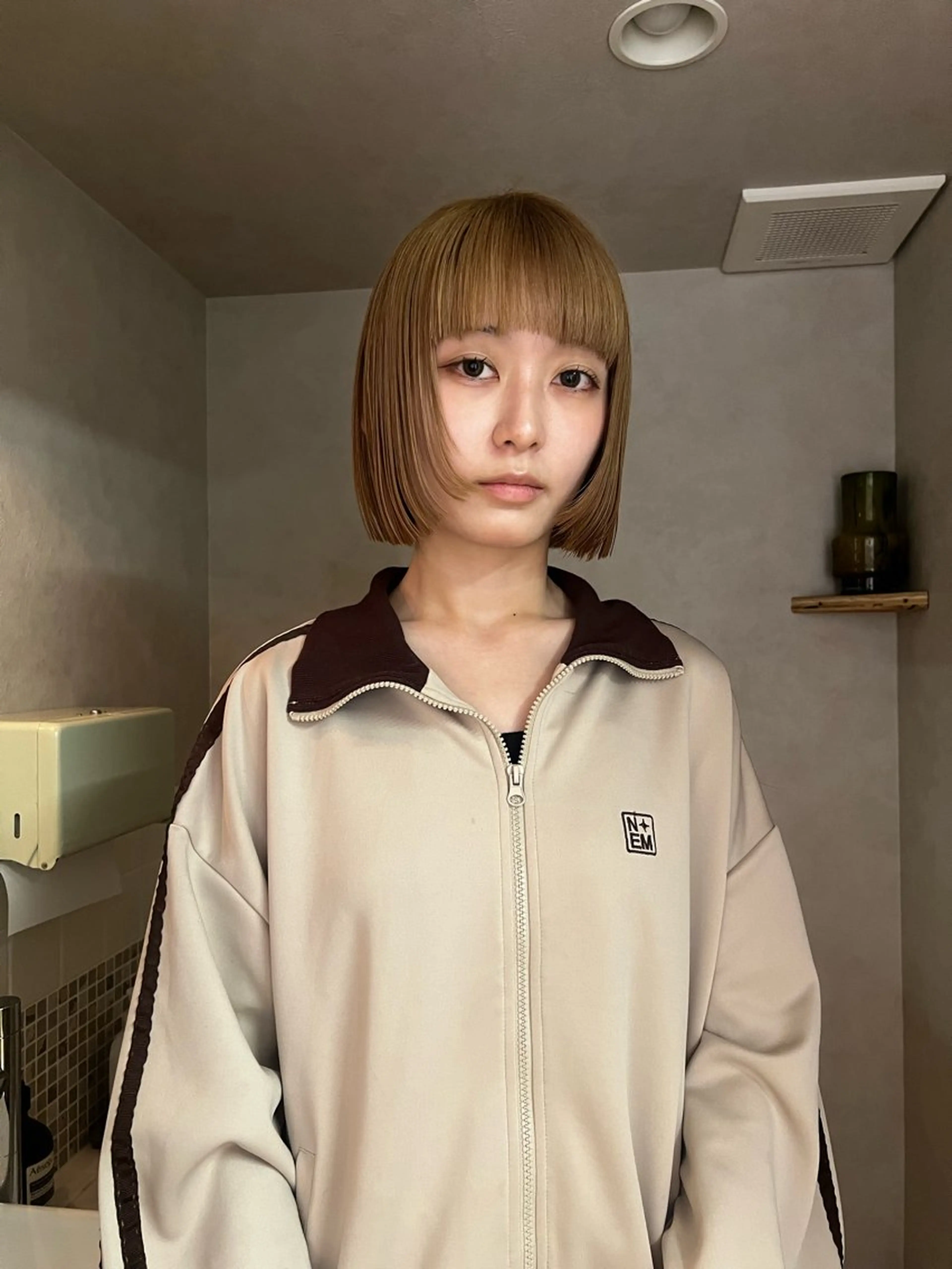 ショート カラー nishido ハイライト/メンズのヘアスタイル