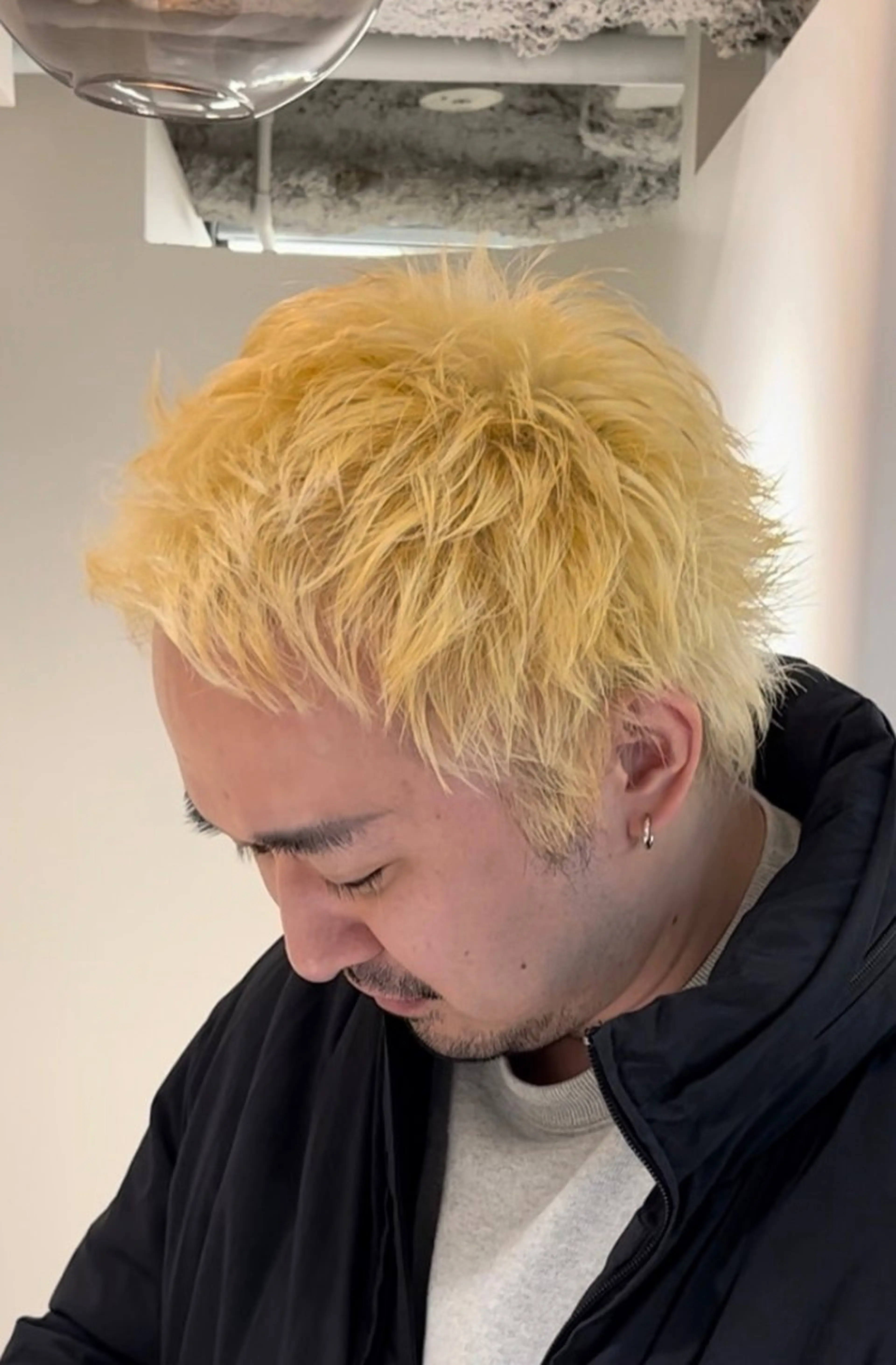 ショート カラー メンズ スパイキーショート 抜きっぱなしブロンド ブロンド ショートヘア ヘアカラー トリートメント 🦋レイヤー職人 猪瀬玲奈🦋のヘアスタイル