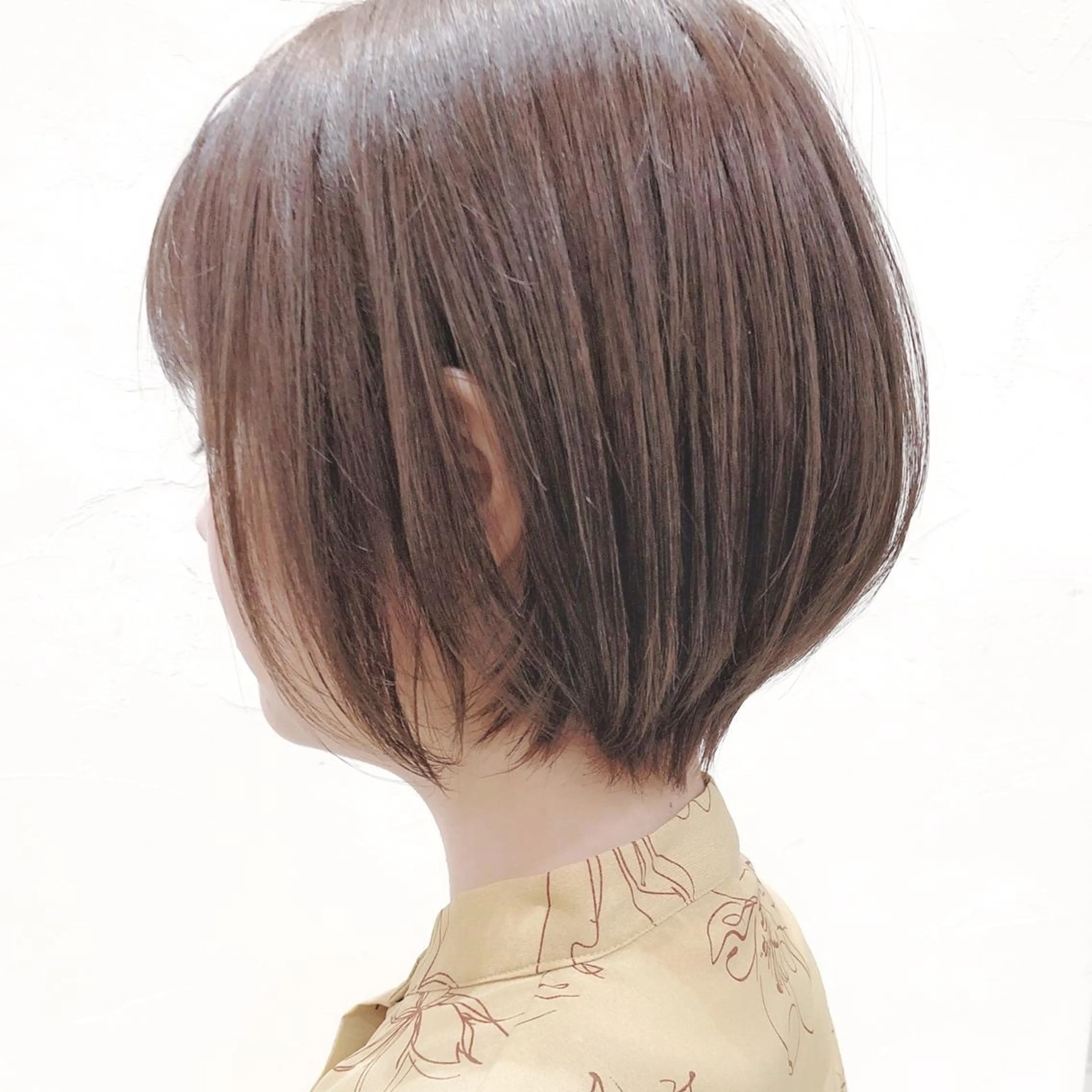 ショート カラー ショートボブ ブリーチ ハイライトカラー ハイトーンカラー ボブ カット ヘアカラー トリートメント 大人可愛いショート 原田美千留のヘアスタイル