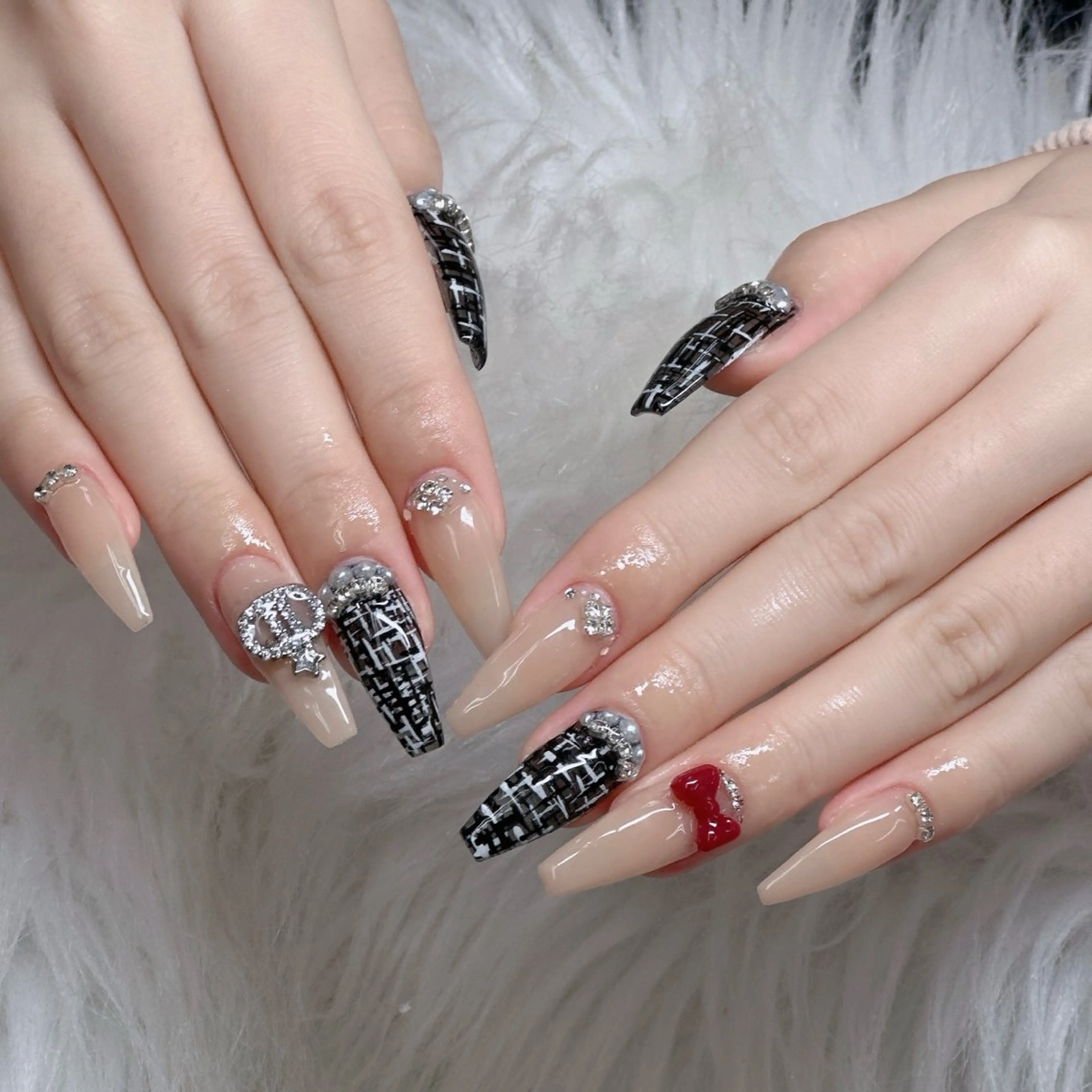 ネイル ロングネイル マグネットネイル リボン 夏ネイル スーパーロングネイル ハンドネイル Hani Nail XUKAのネイルデザイン