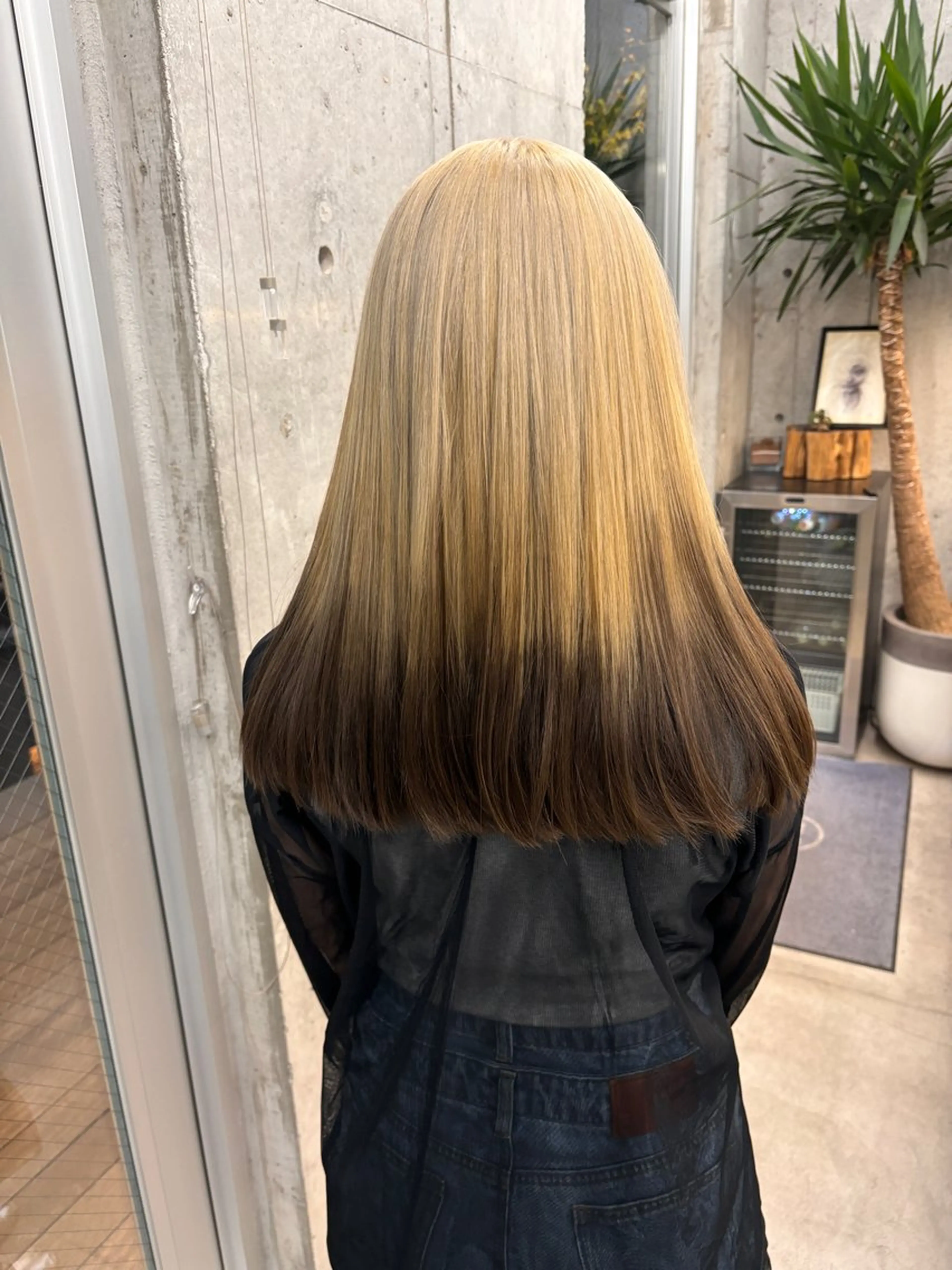セミロング カラー ブリーチ カット ヘアカラー トリートメント yuuna/ ハッシュカット🎀のヘアスタイル