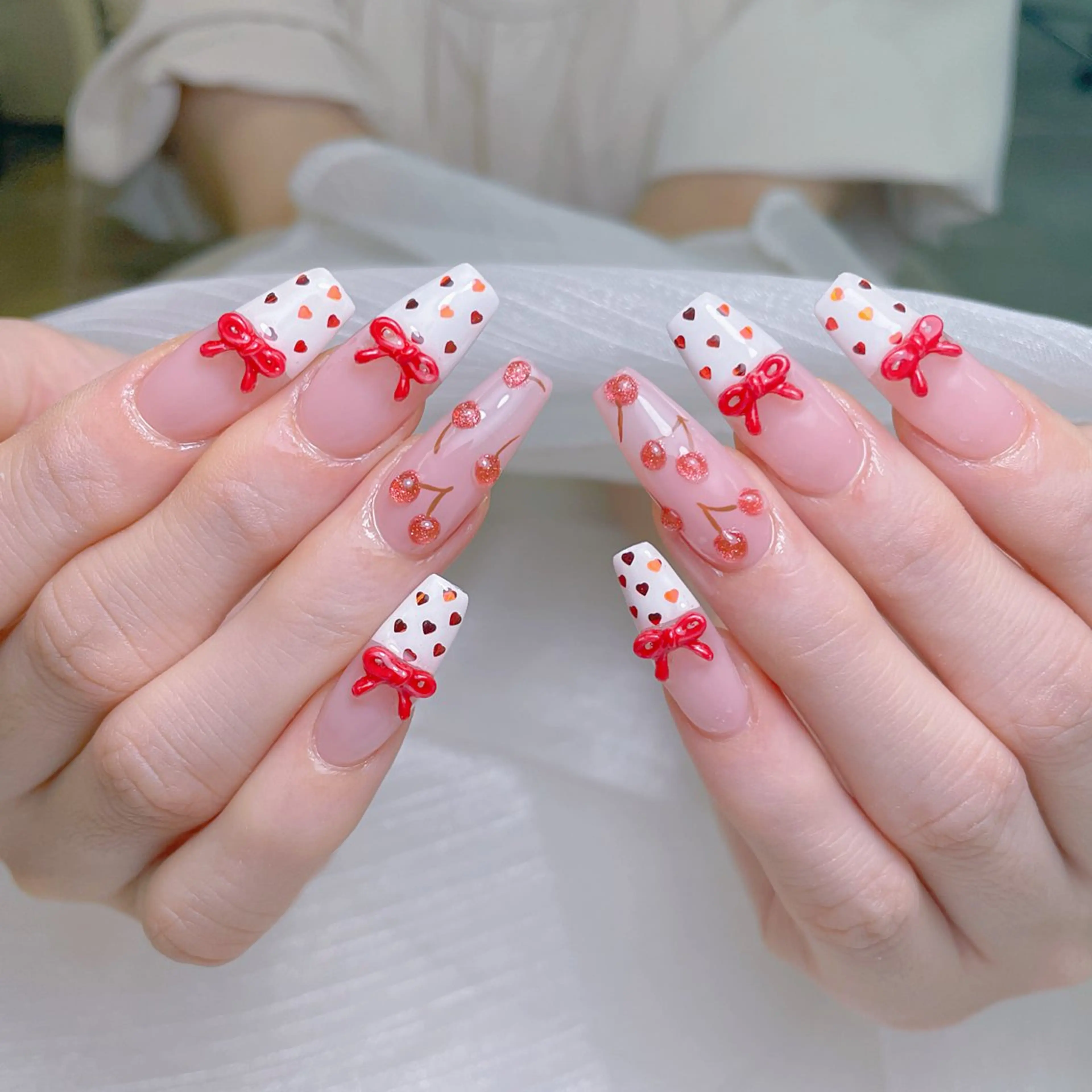 ネイル オーロラネイル フレンチネイル ハート 韓国ネイル レース ハンドネイル Melody Nail所属・Melody  3D/スカルプ専門店のネイルデザイン