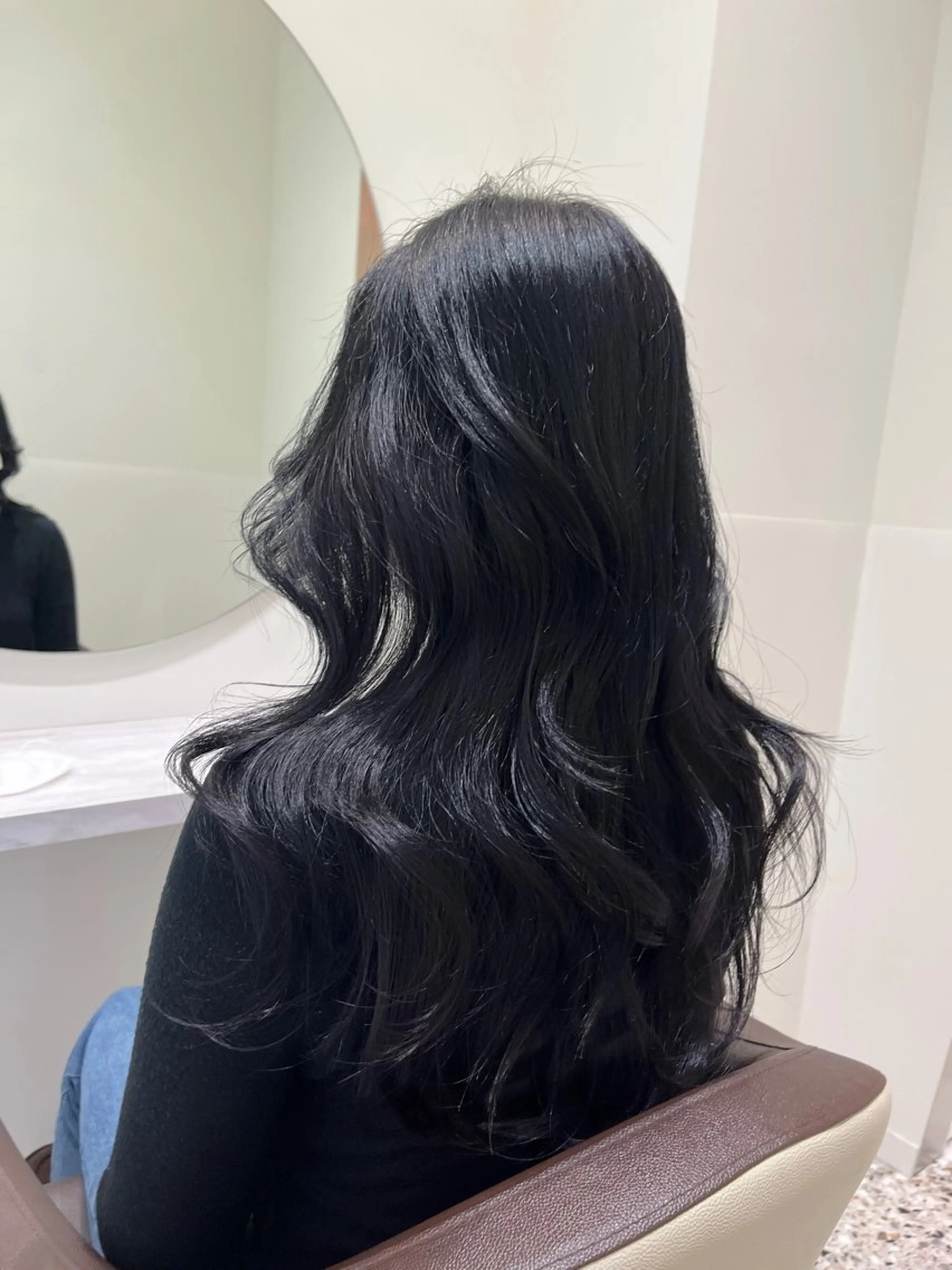 セミロング 韓国レイヤー|ハッシ ュレイヤー|艶カラーのヘアスタイル