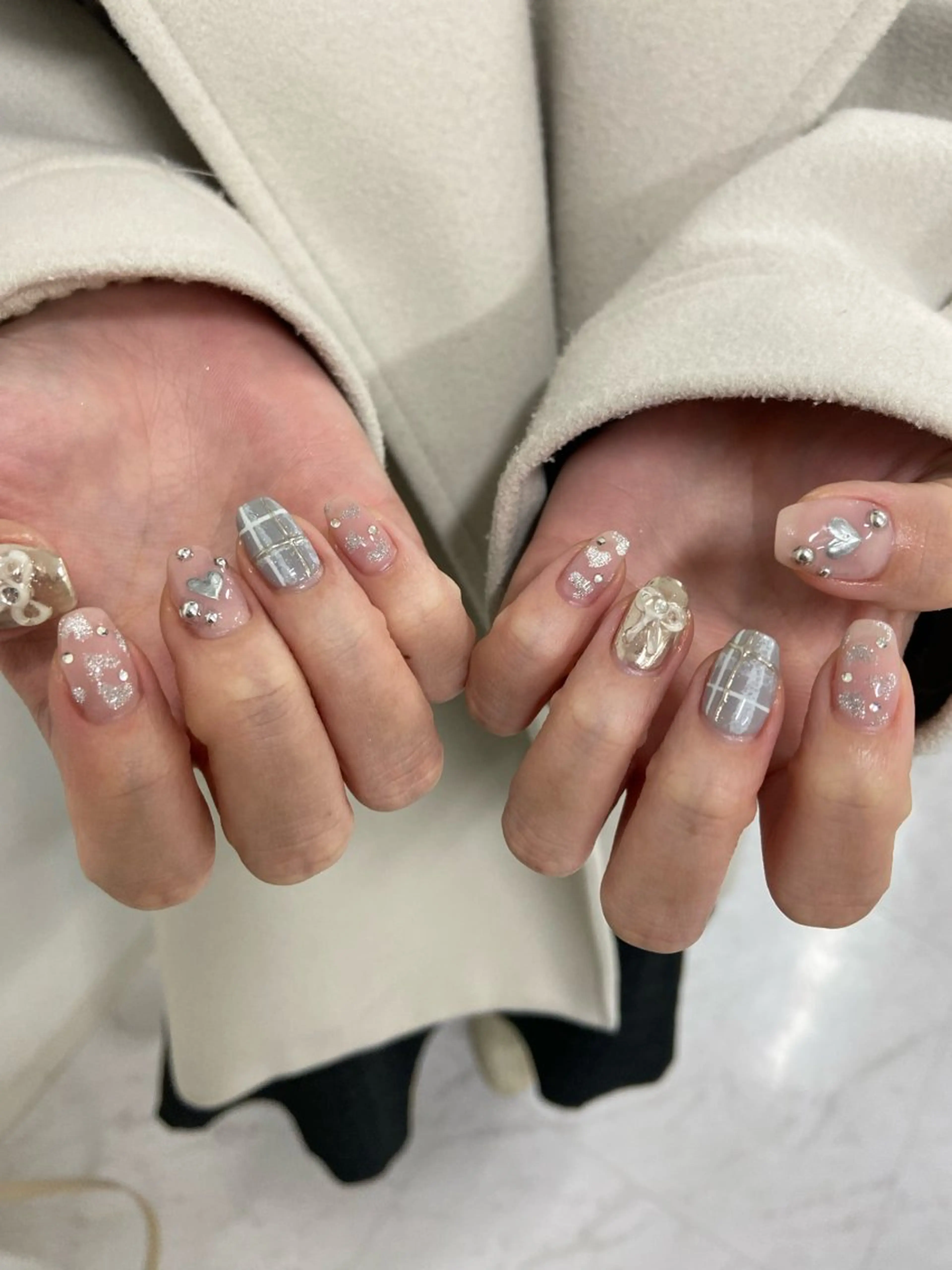 ネイル ハンドネイル HIKARI 4uまつ毛ネイルのネイルデザイン