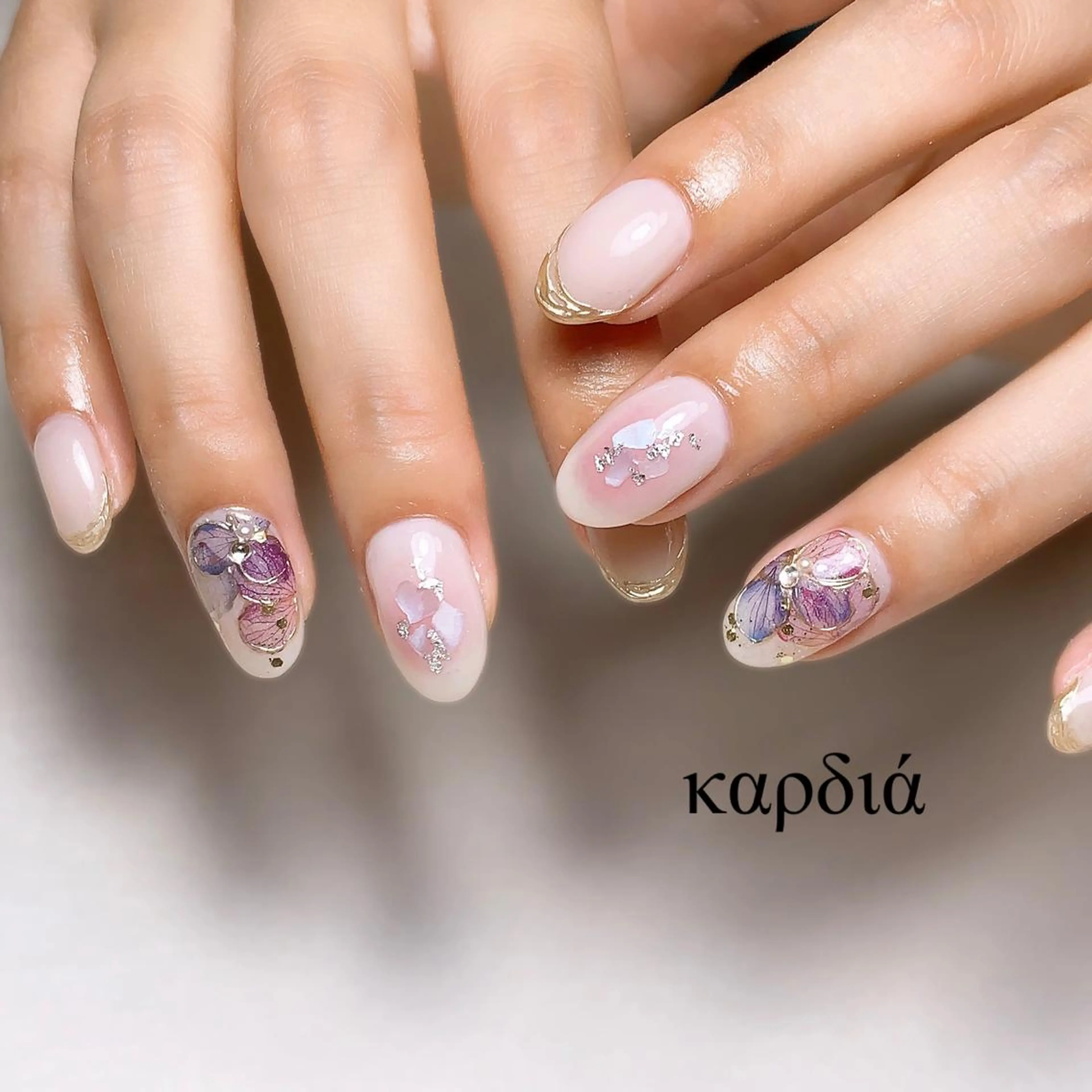 ネイル ハンドネイル καρδιά -ｶﾙﾃﾞｨｱ-のネイルデザイン