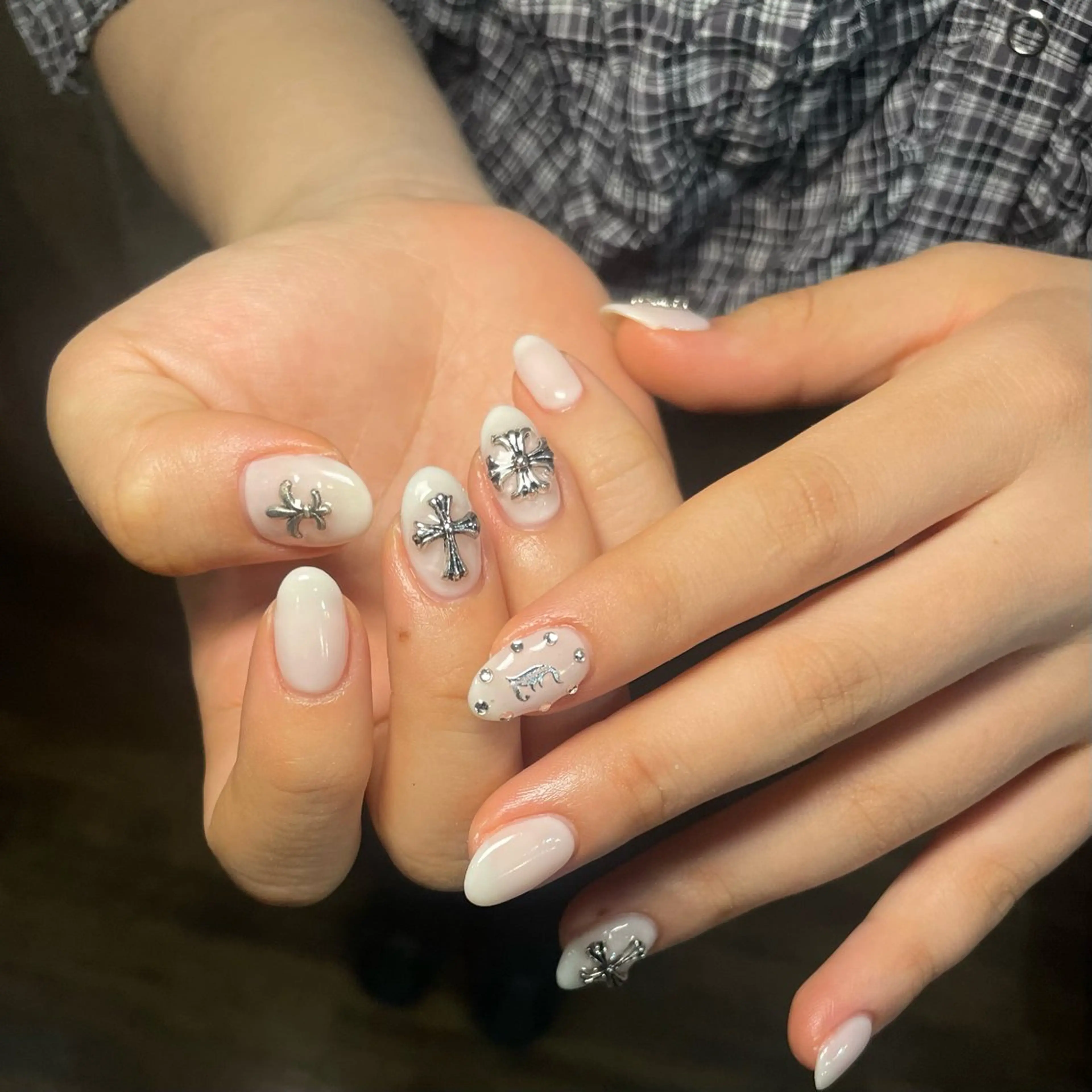 ネイル ハンドネイル IROHA NAIL Kurumi🪽🫧のネイルデザイン