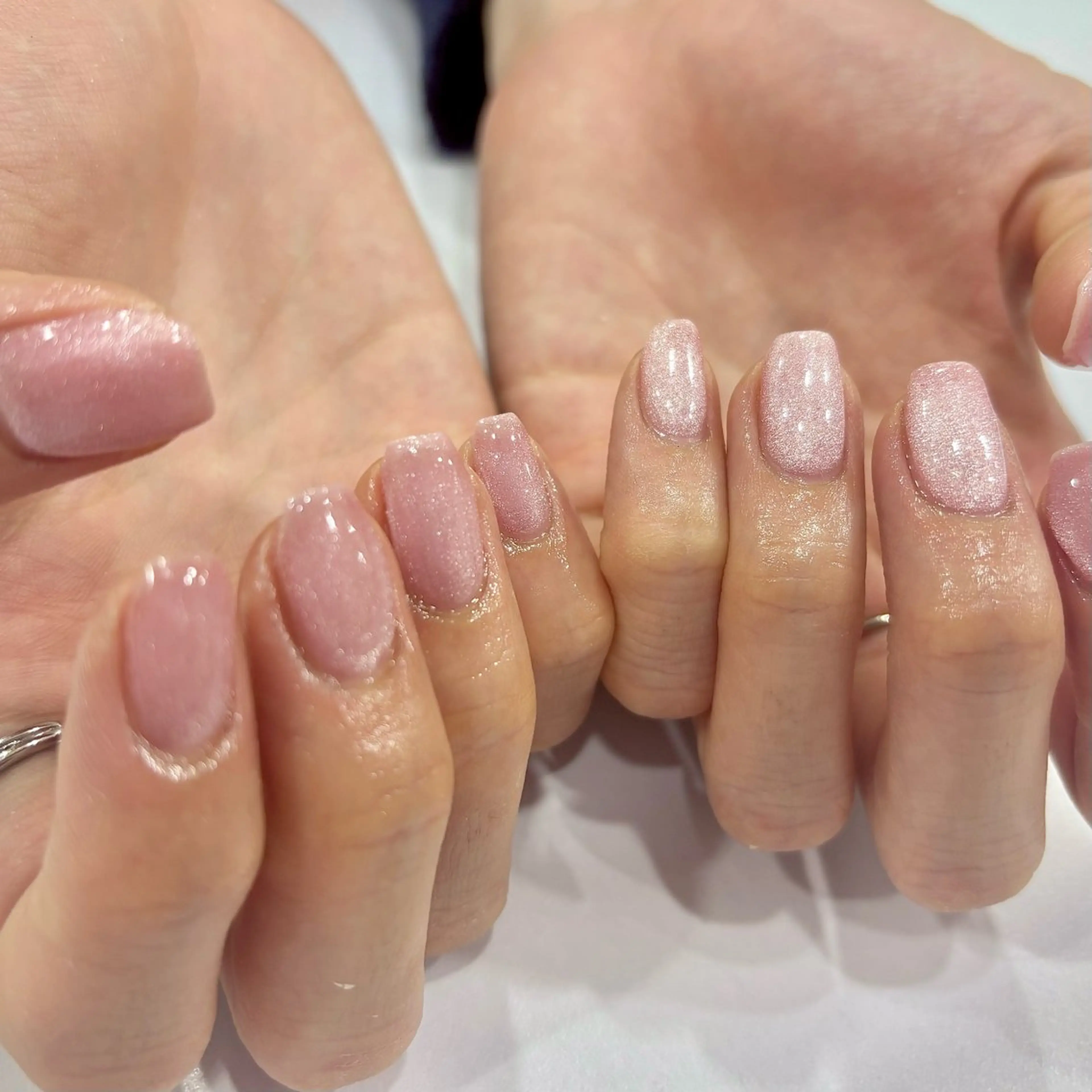 ネイル マグネットネイル ピンク アンリッシュ池袋 小泉のネイルデザイン