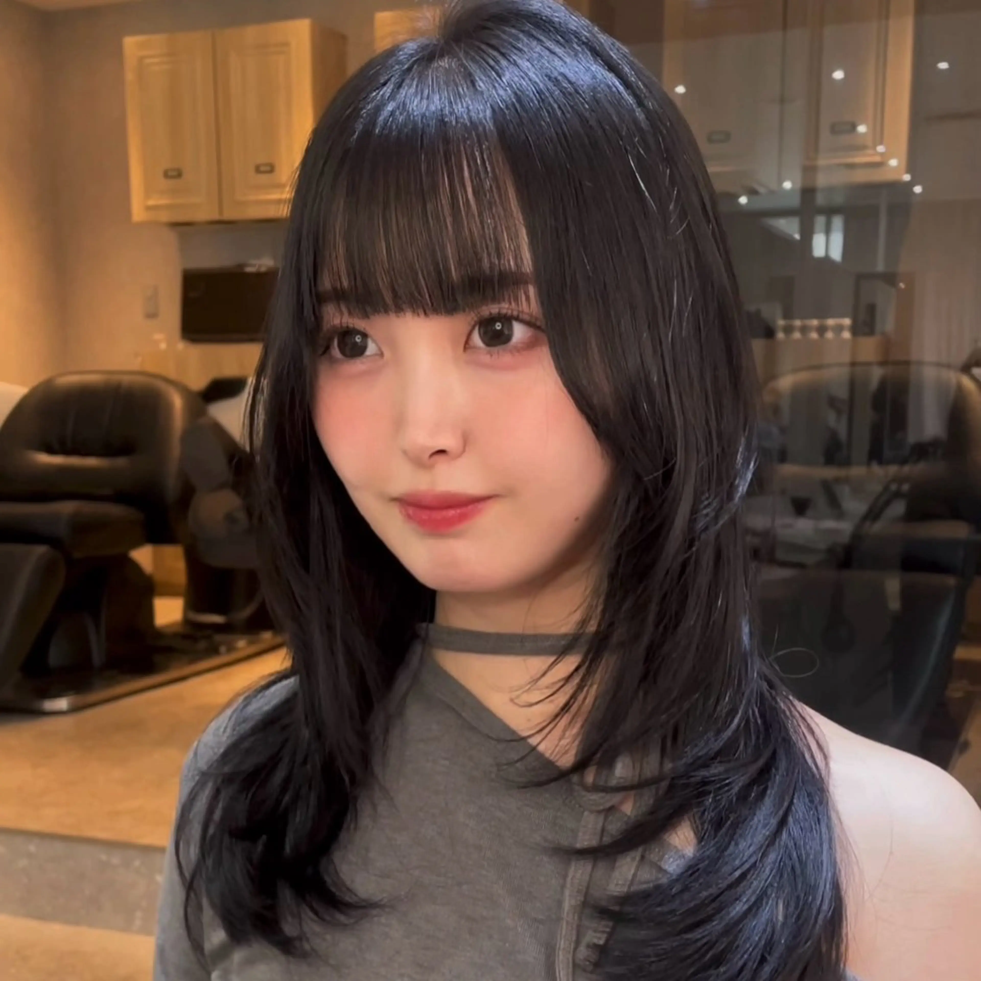 セミロング ケアカラー ハッシュカット 髪質改善 韓国風ヘア レイヤーカット ハッシュカット🖤 レイヤー/透けカラーのヘアスタイル