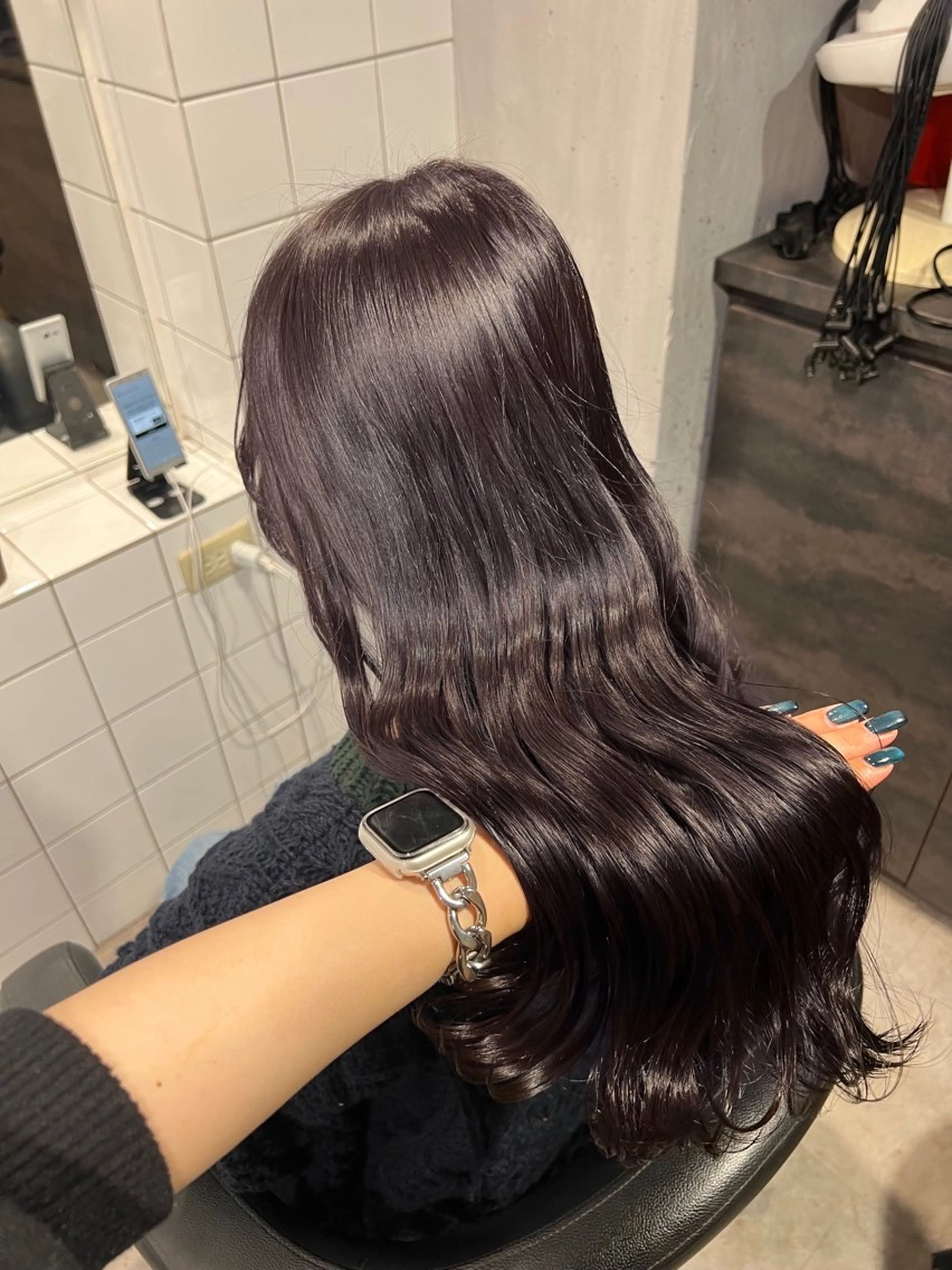 ロング カラー ラベンダーカラー ヘアカラー トリートメント 暗髪🩶ラベンダー/ ブルー/ユウナ🤍のヘアスタイル