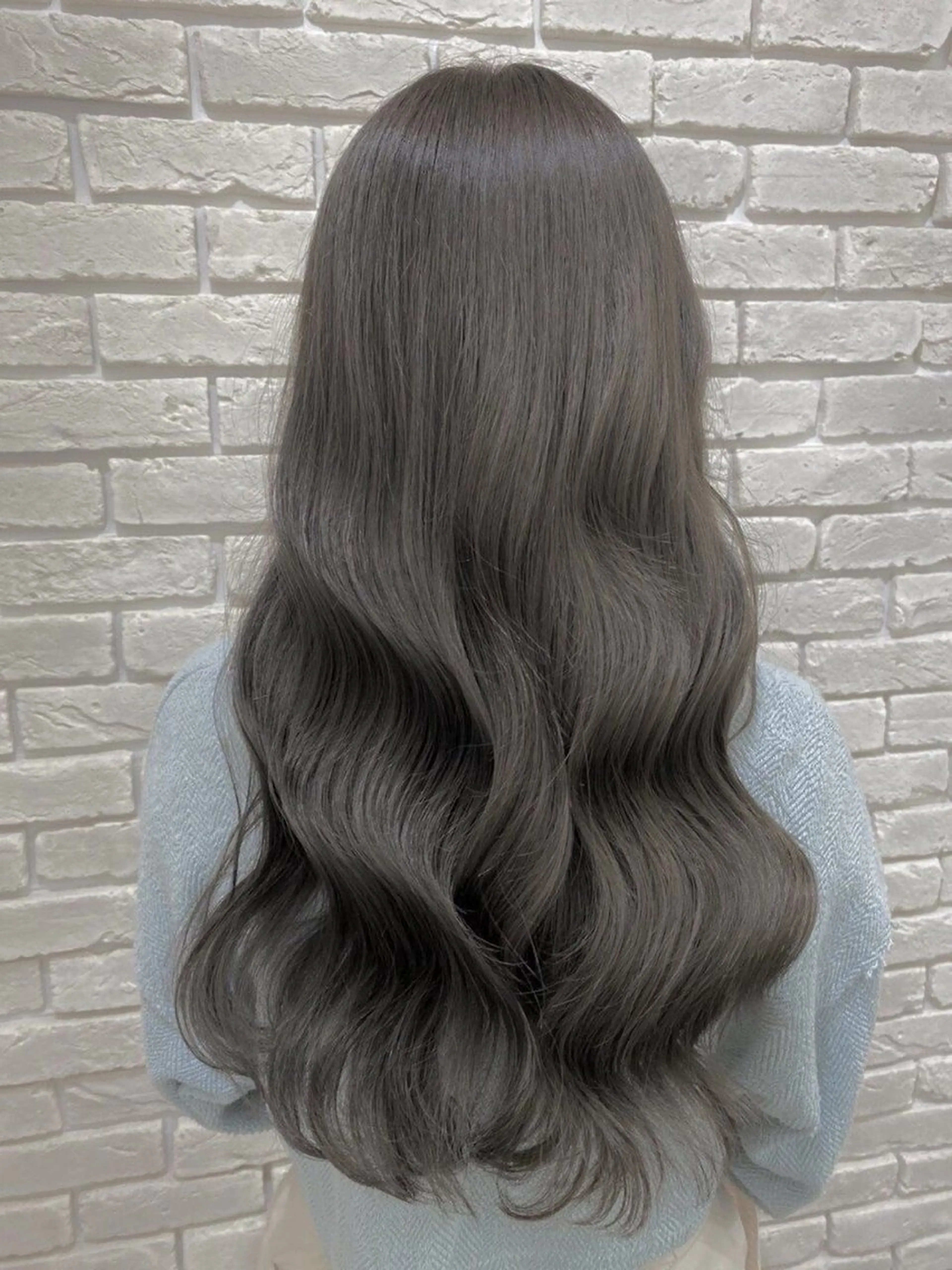 ロング カラー 透明感Color🩶 髪質改善 ユウナ🦋のヘアスタイル