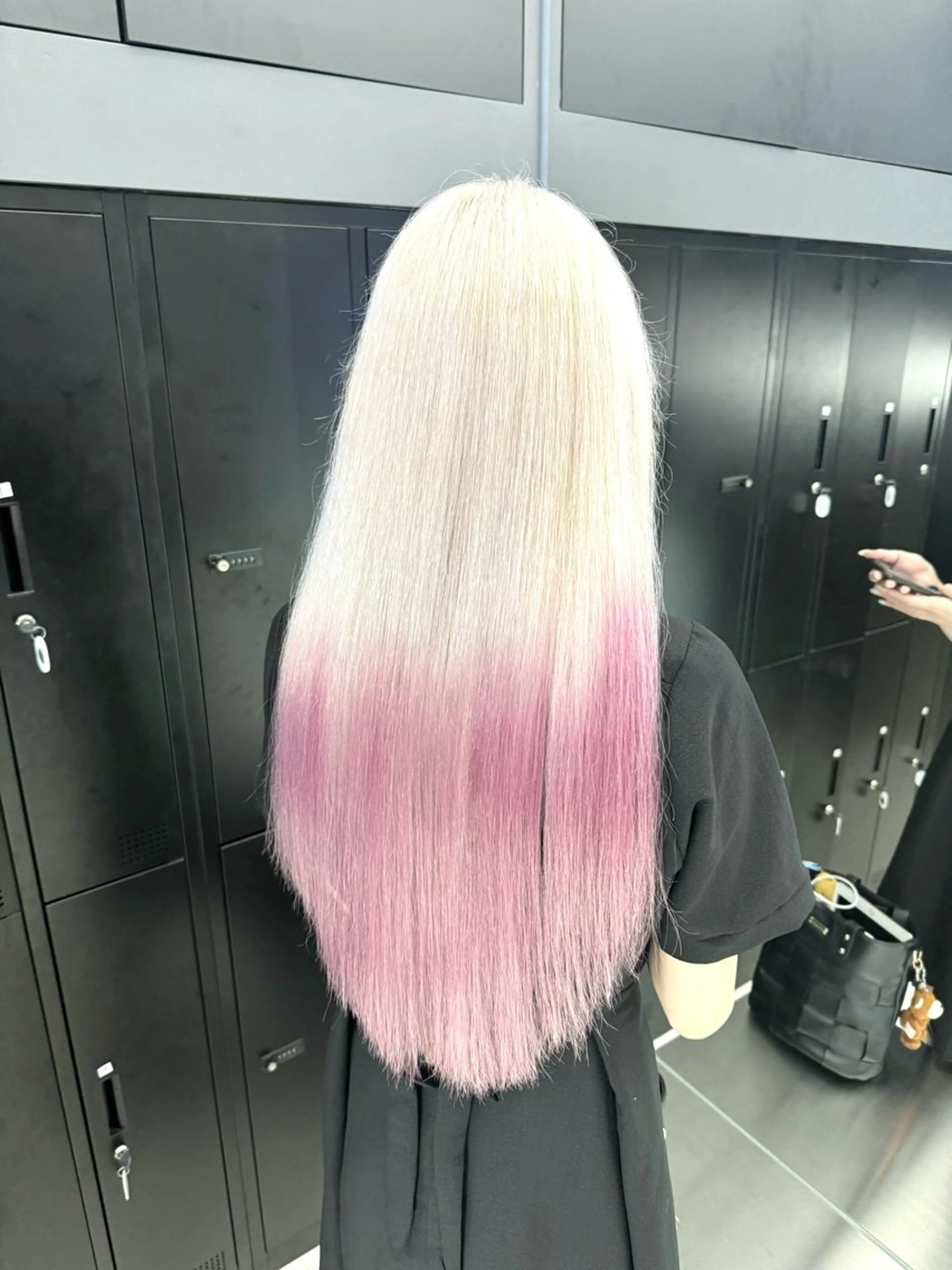 ロング REDEAL 渋谷所属・こうき/縮毛矯正/ ブリーチ縮毛矯正のヘアスタイル