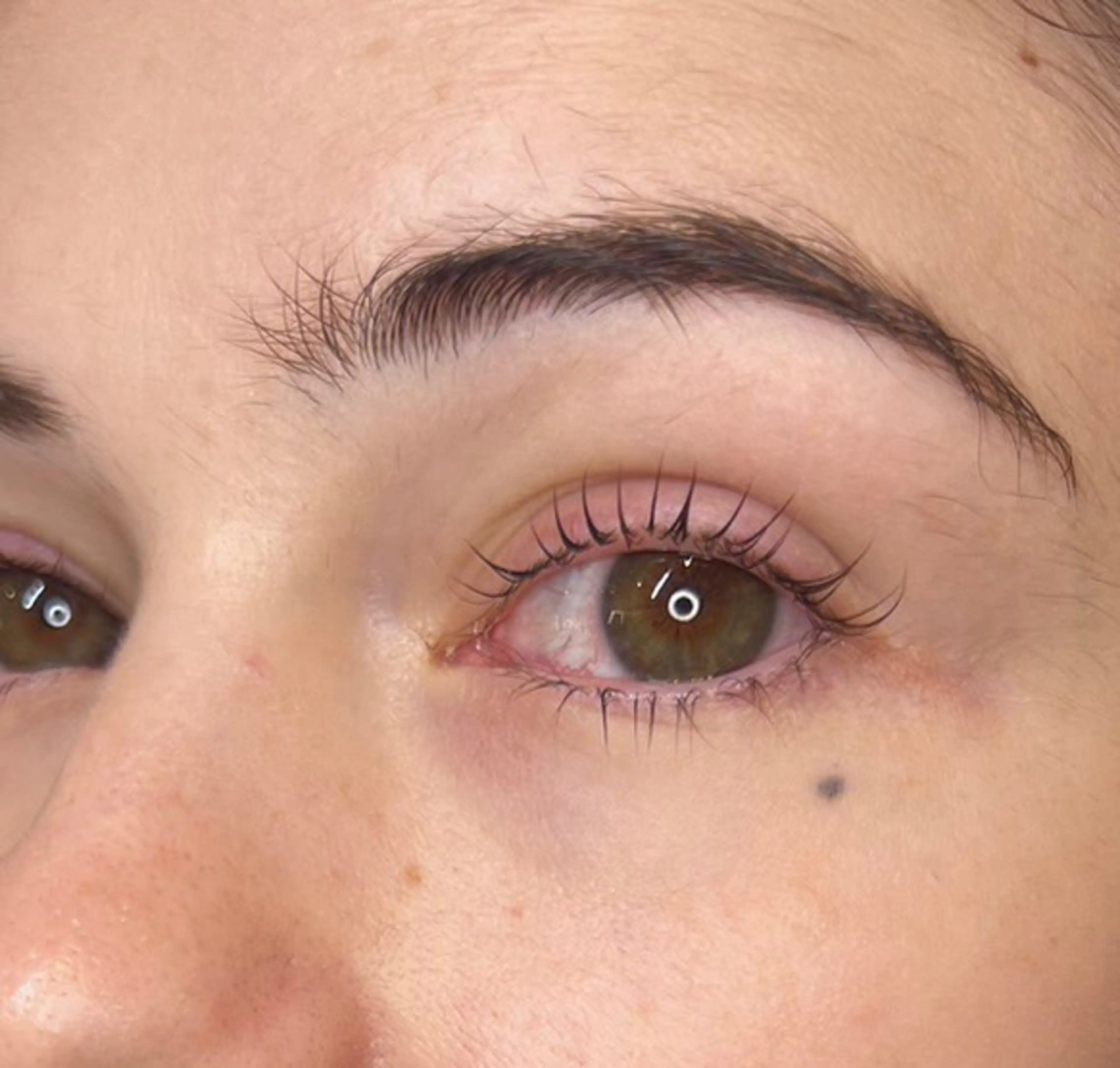 マツエク・マツパ マツパ ルナクレスタ 🌙代表Mikiの眉毛・アイブロウイメージ