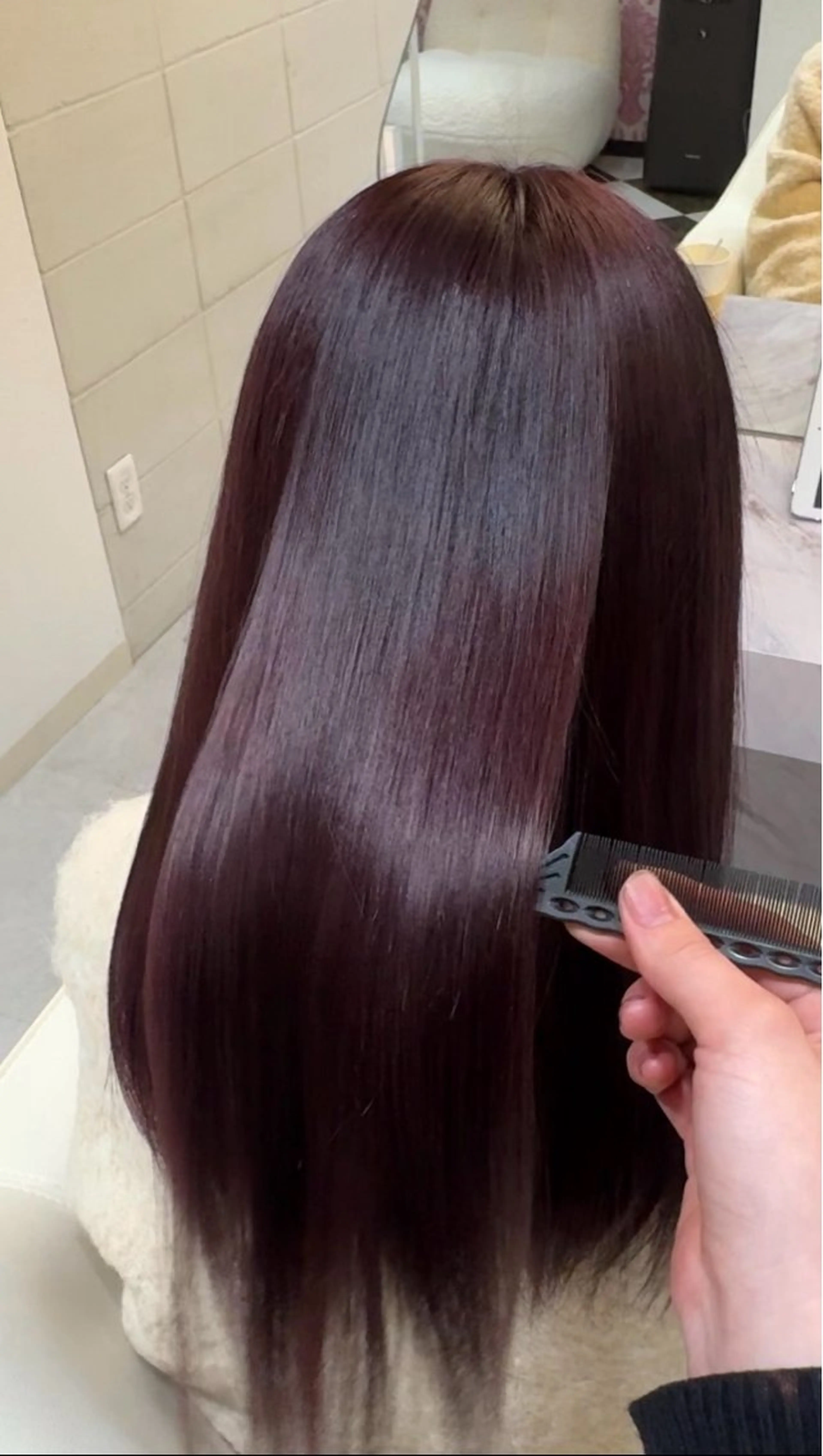 ロング カラー ブラウンカラー 透明感カラー ラベンダーカラー ヘアカラー トリートメント hair salon空所属・赤木 雅のヘアスタイル