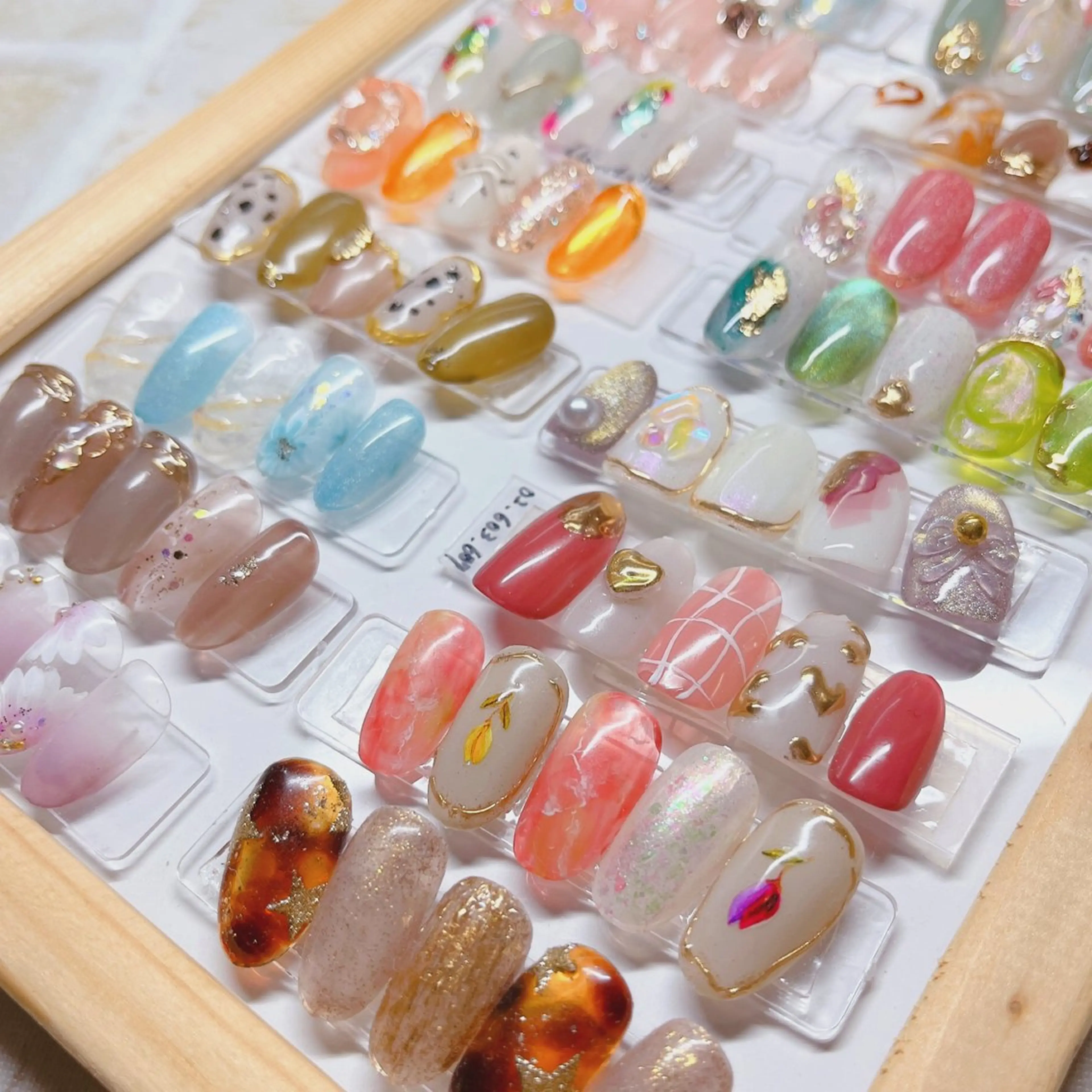 定額サンプルデザインコース⋆⸜🌷⸝‍⋆【パラジェルベース、ケア、オフ、マッサージ込み】の写真