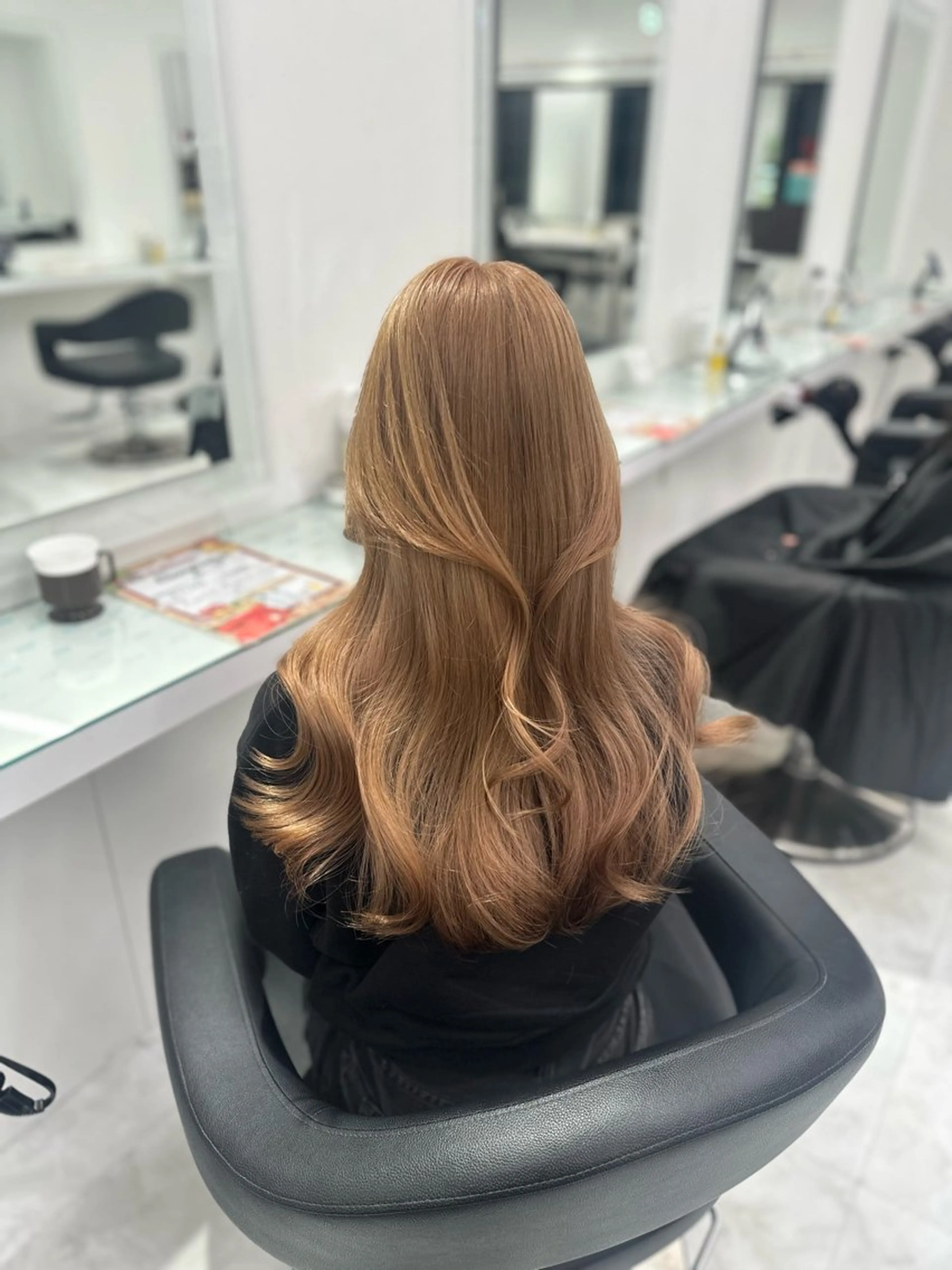 セミロング カラー ❄最強かわいいカラー ❄️MINA❄️のヘアスタイル