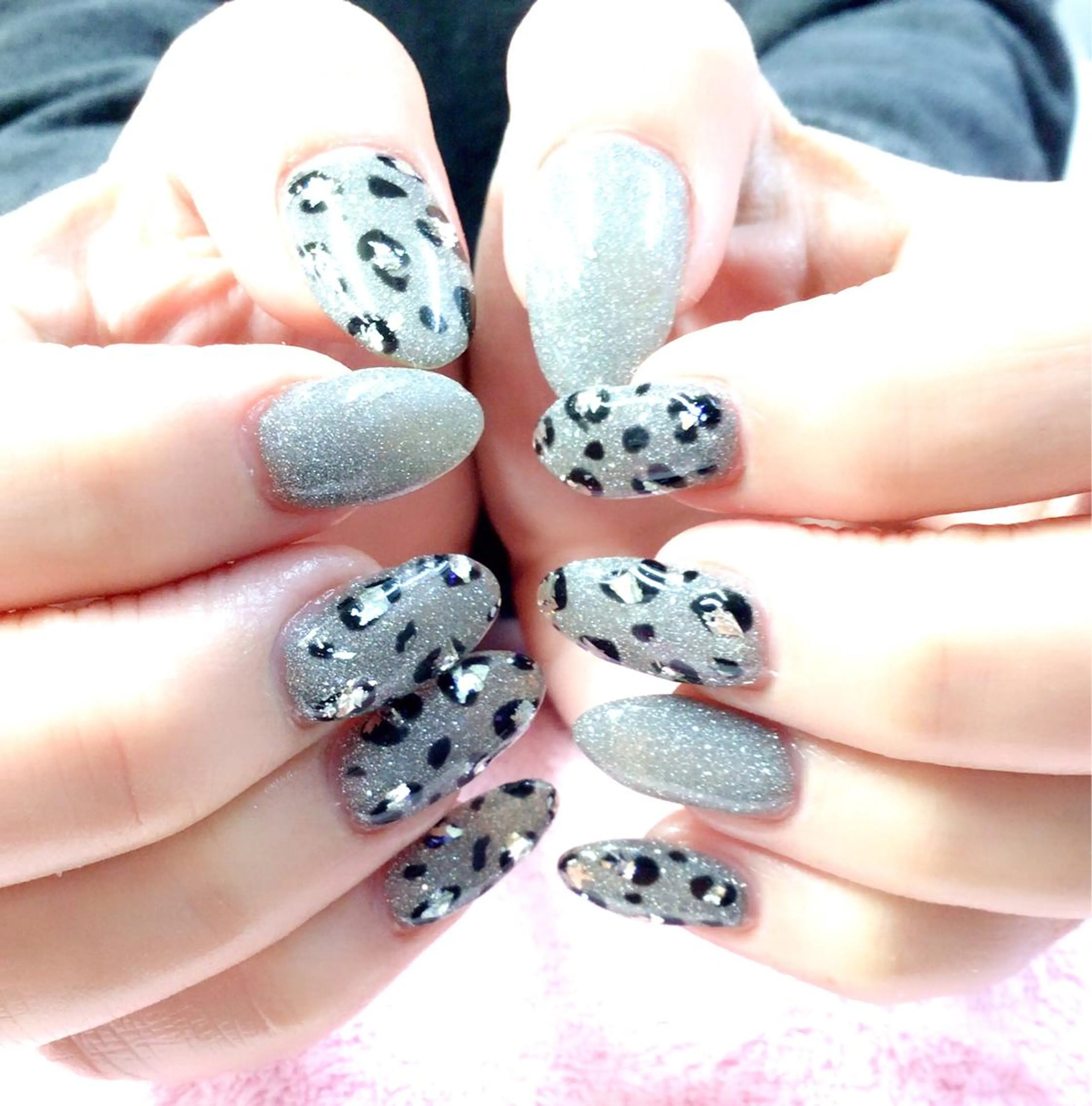 ネイル e.nail所属・和賀井 恵理のネイルデザイン