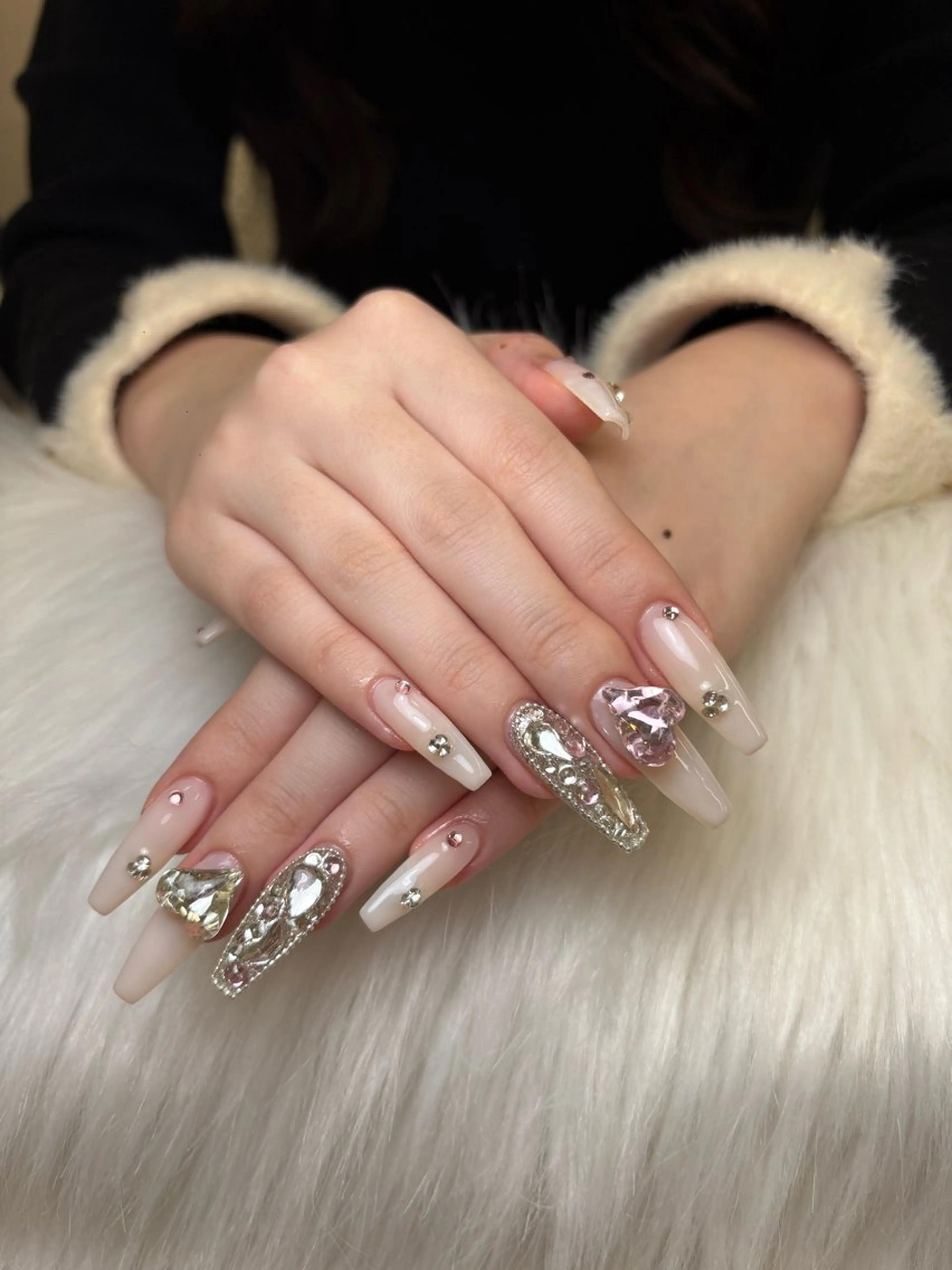 ネイル グラデーション キラキラネイル ワンカラーネイル 冬ネイル Jenn Nail Salonのネイルデザイン