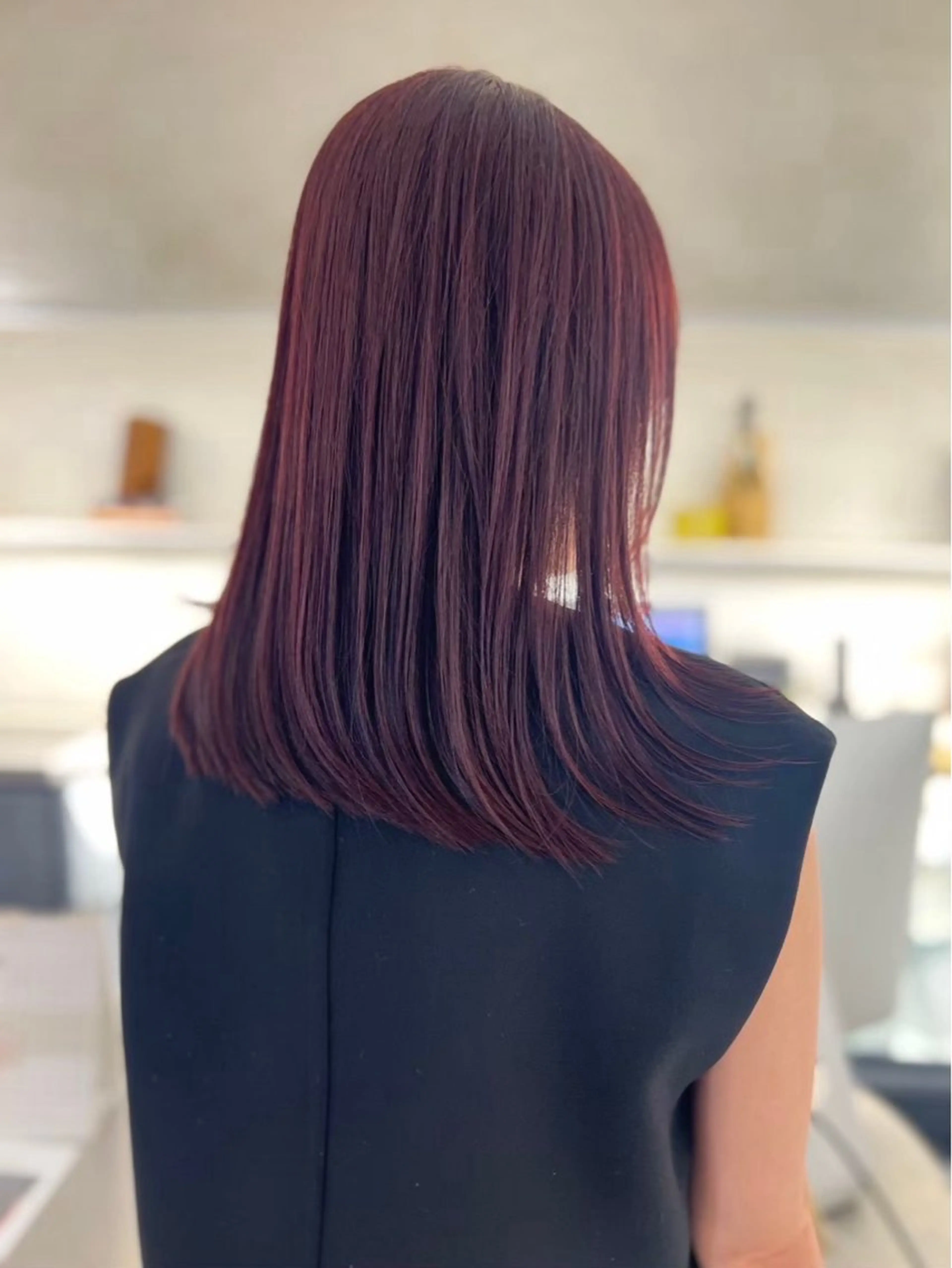 セミロング カラー UNBIRTHDAY akariのヘアスタイル