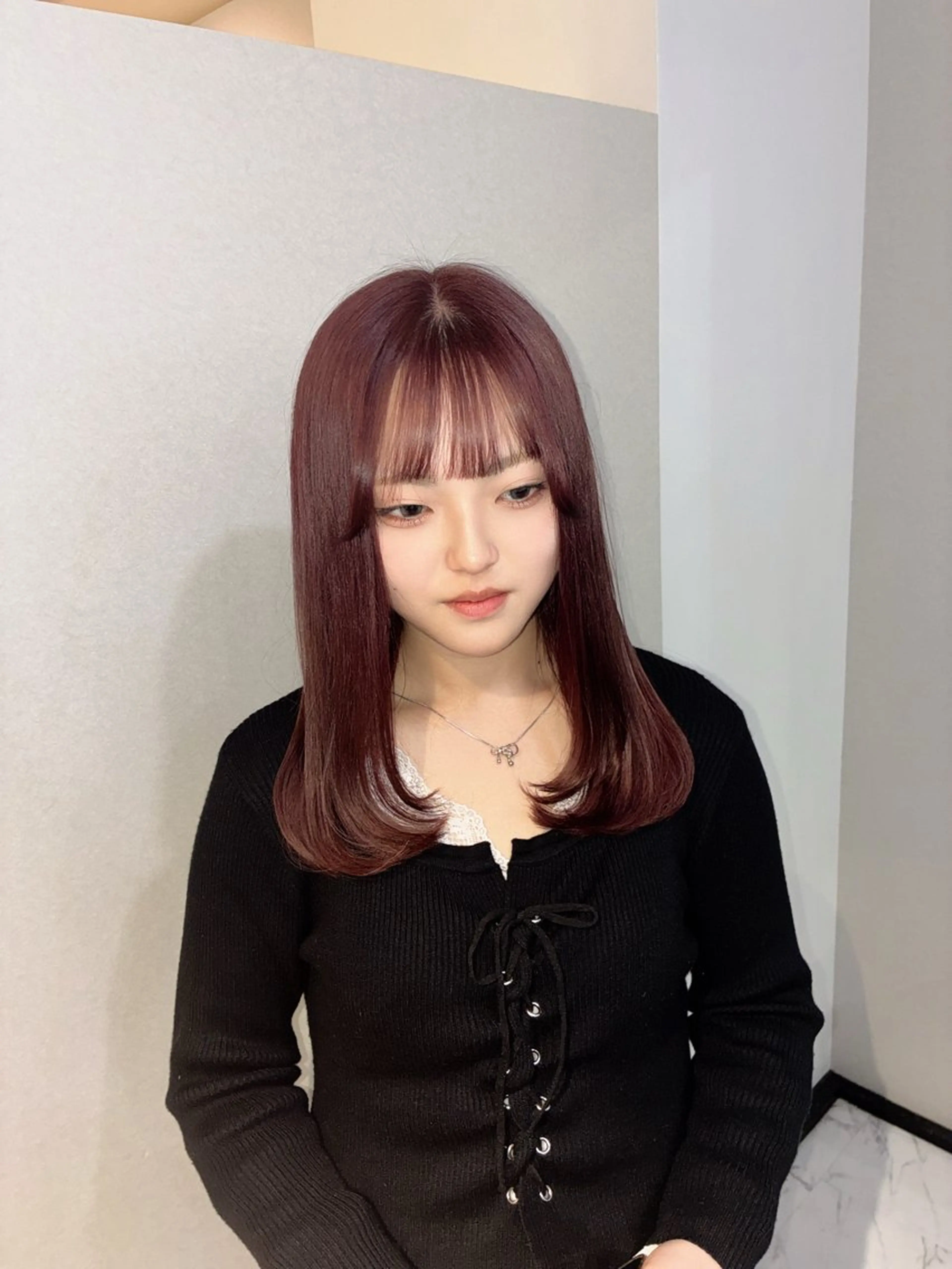 カラー ブリーチ ブラウンカラー ラベンダーカラー ラベンダーピンク ピンクカラー ハナダ メイのヘアスタイル