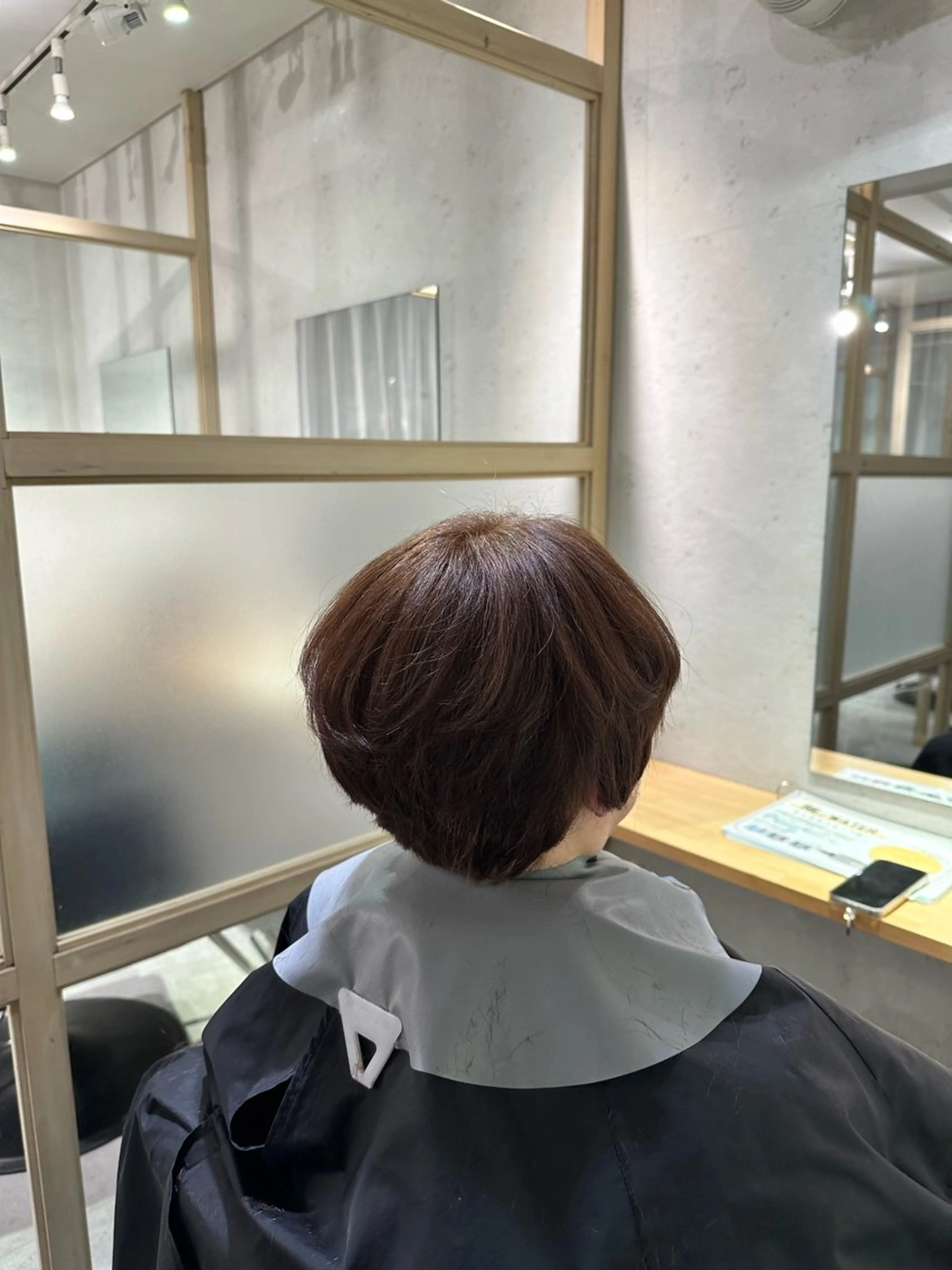 ショート JOS所属・上野/エフェクトブリ ーチ✂︎touiのヘアスタイル