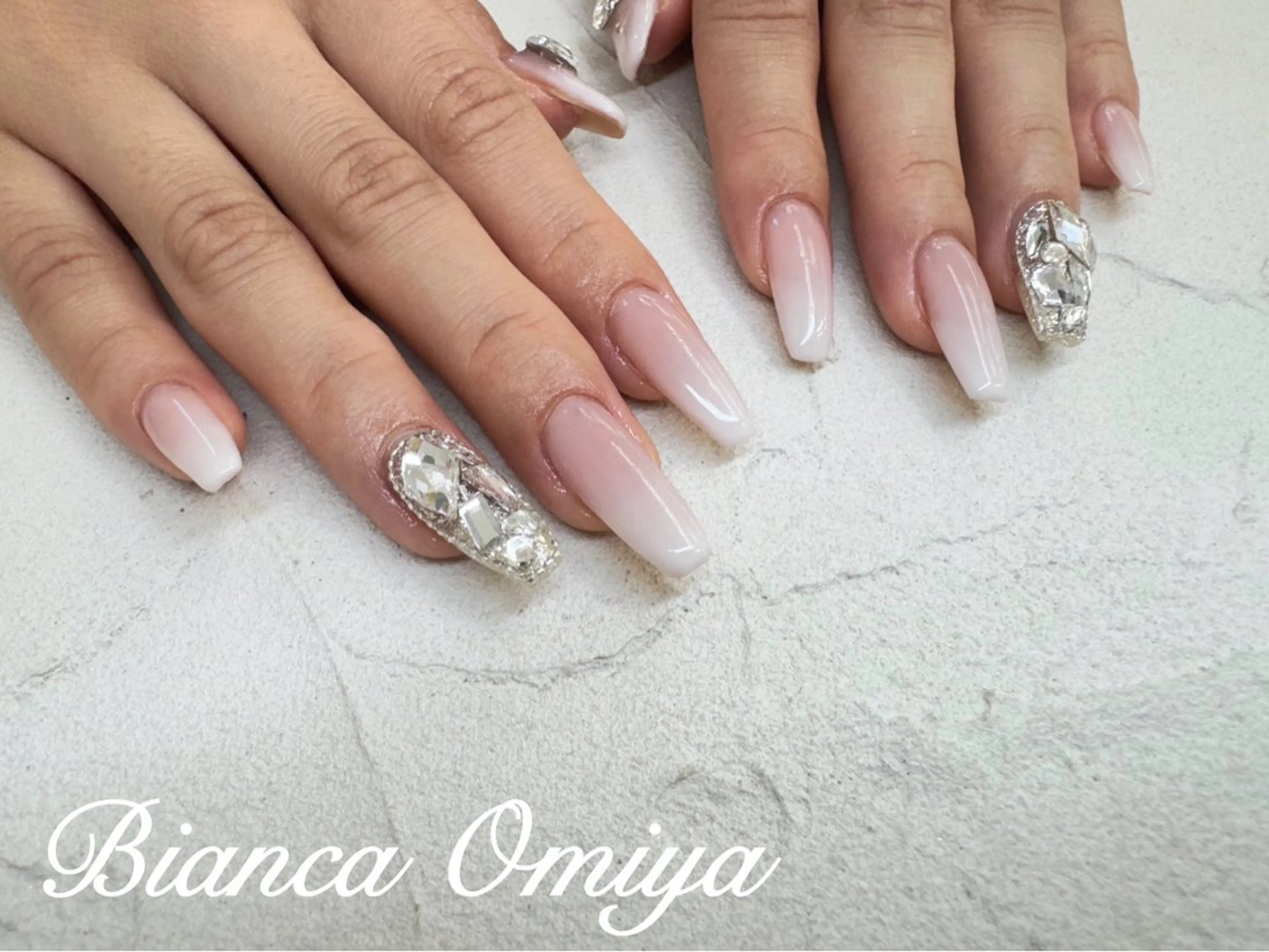 ネイル ハンドネイル 岩松 沙耶のネイルデザイン