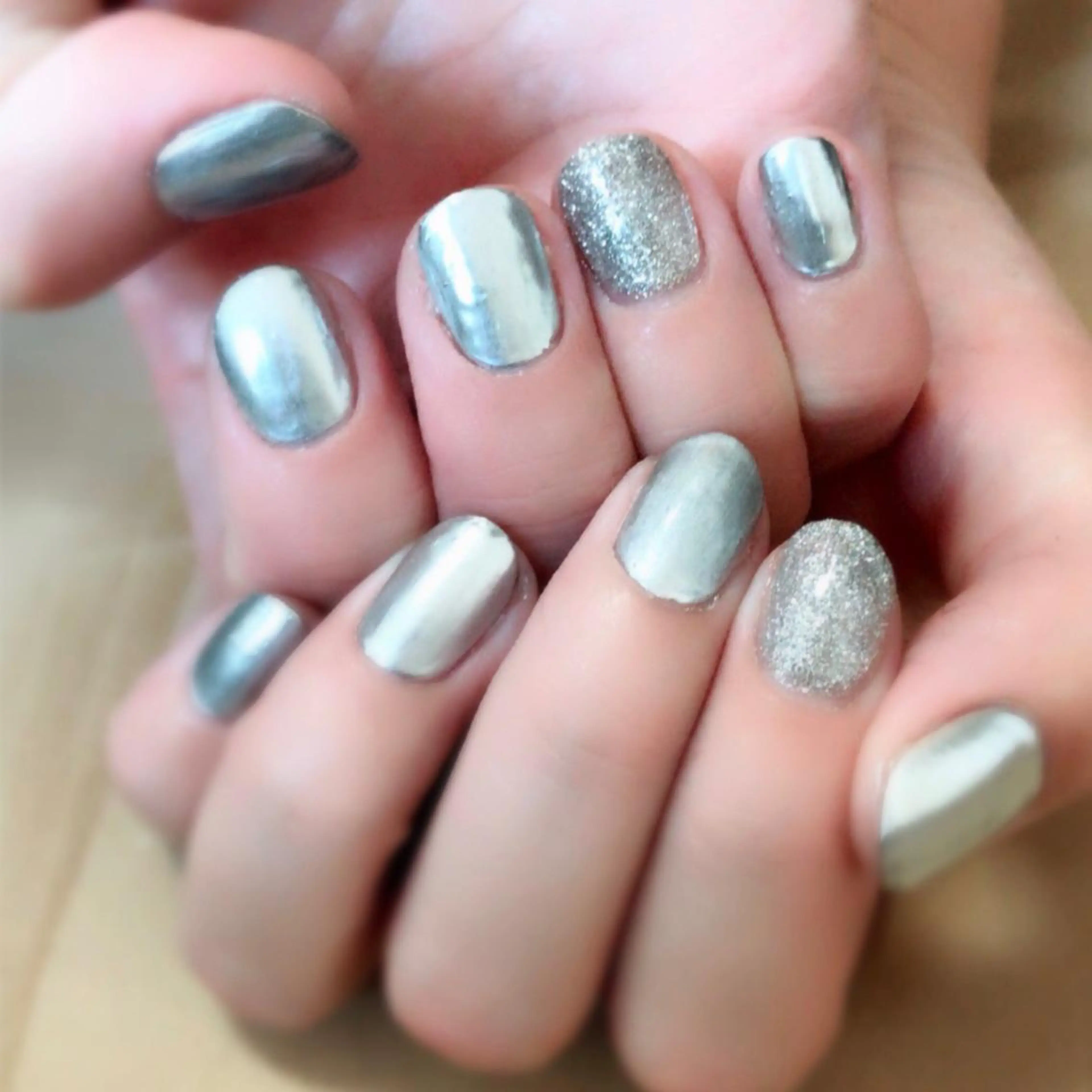 ネイル シルバー ハンドネイル Cherias nailのネイルデザイン