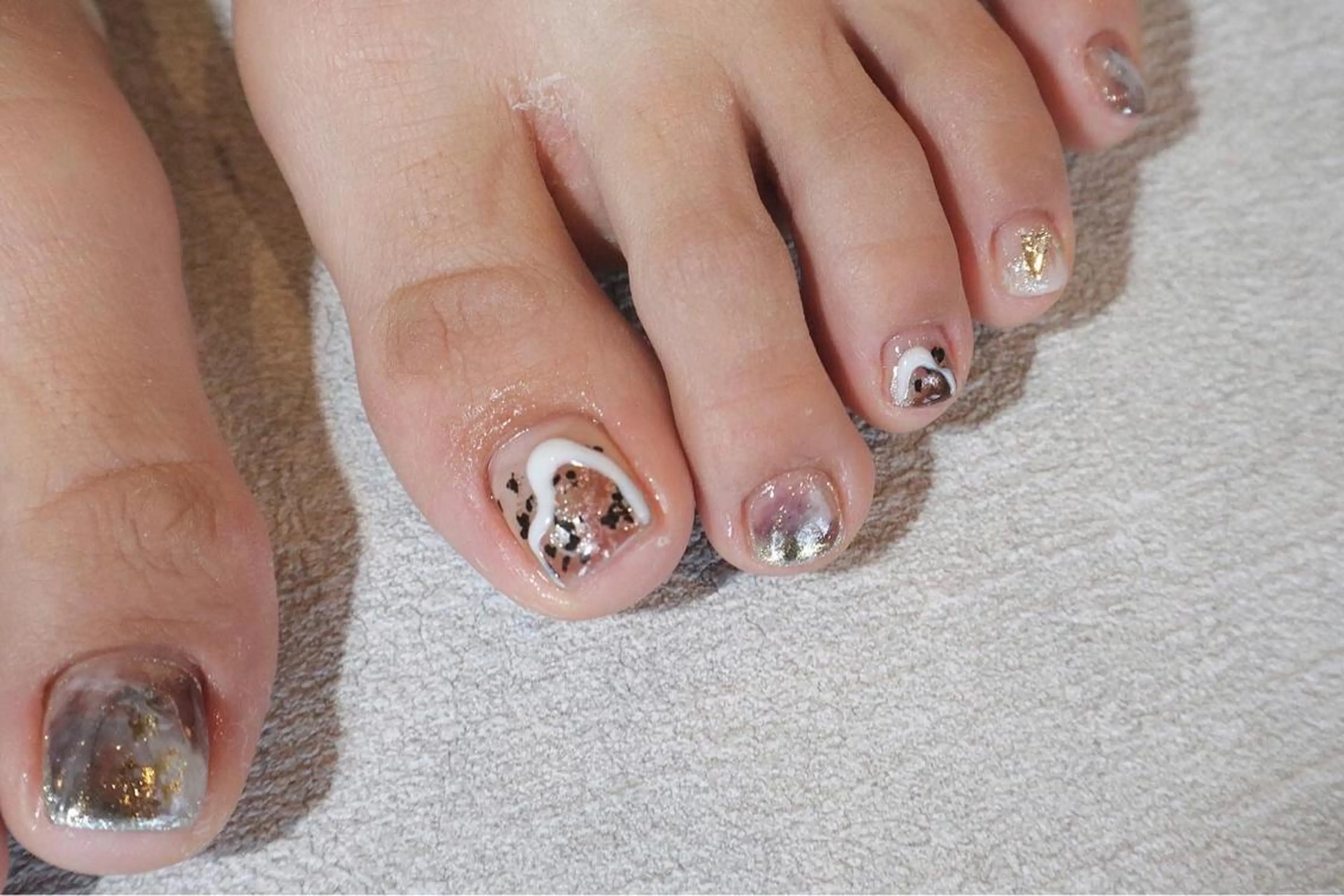 ネイル フットネイル 小河 仁美のネイルデザイン