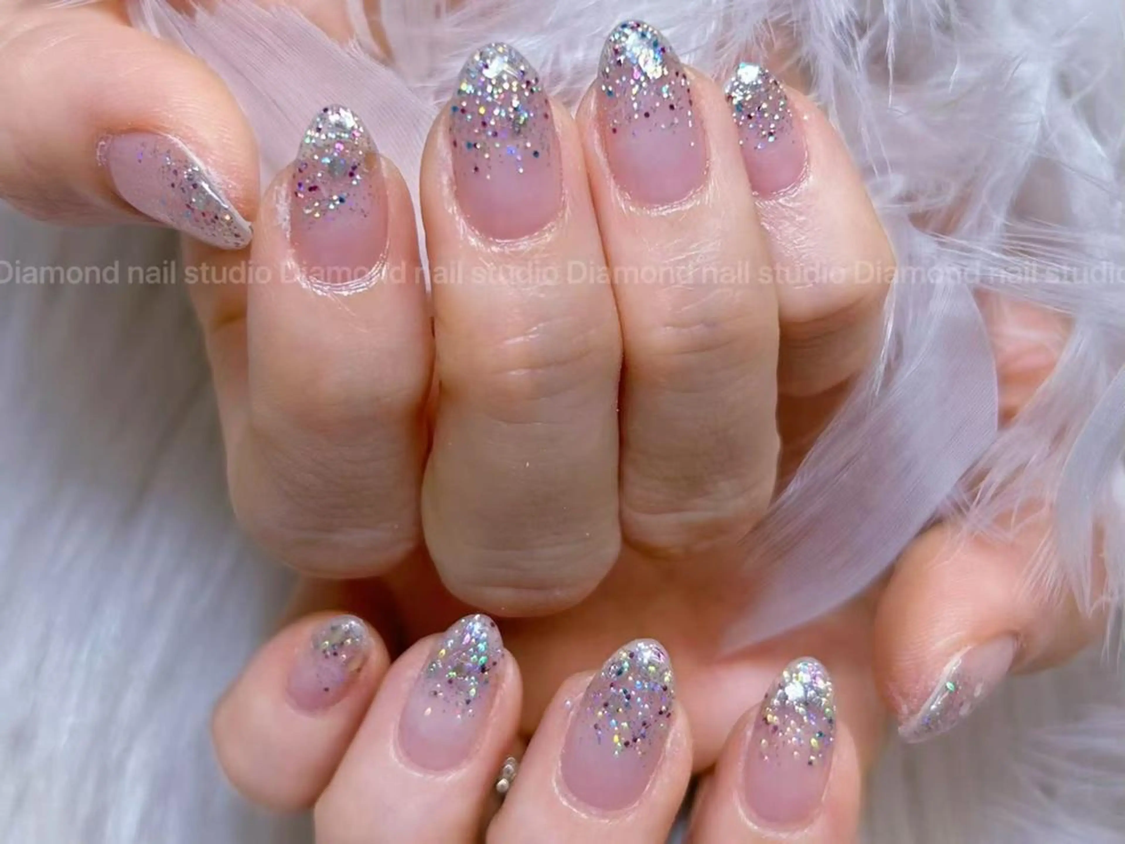 ネイル アートネイル オーロラネイル ガーリー キラキラネイル 韓国ネイル ハンドネイル DIAMOND 💅のネイルデザイン