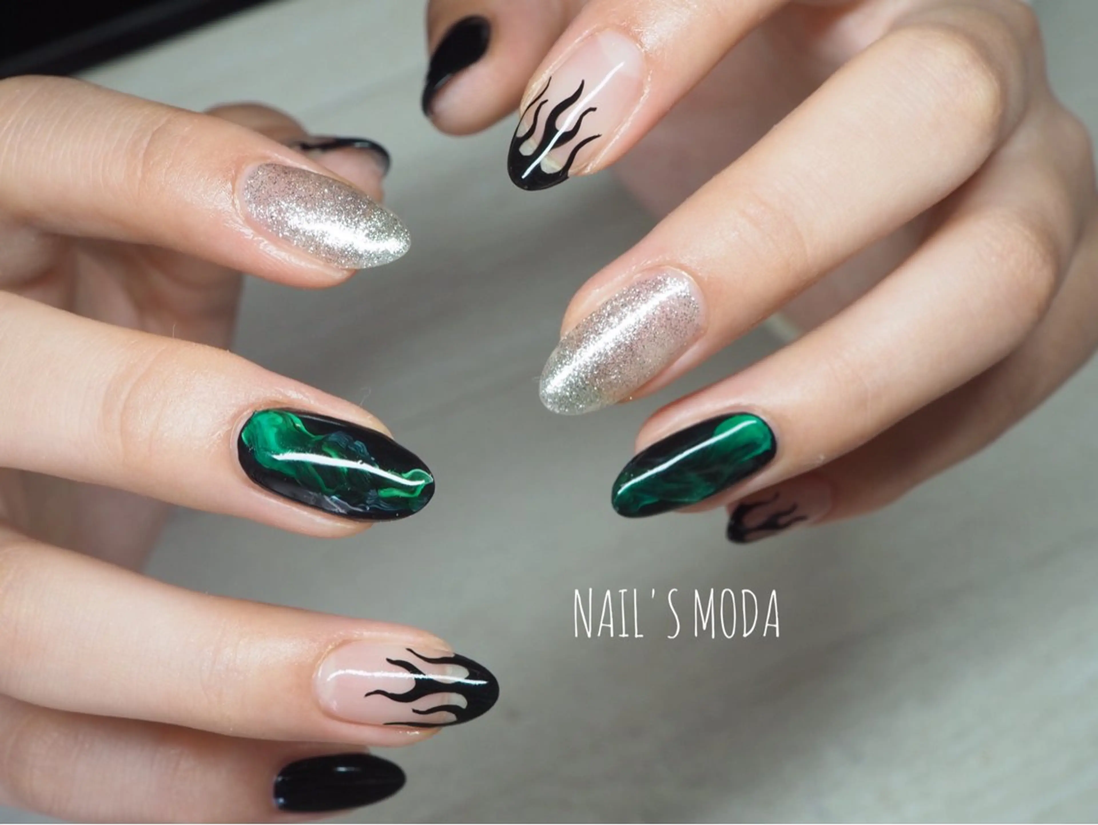 ネイル NAIL'S MODAのネイルデザイン