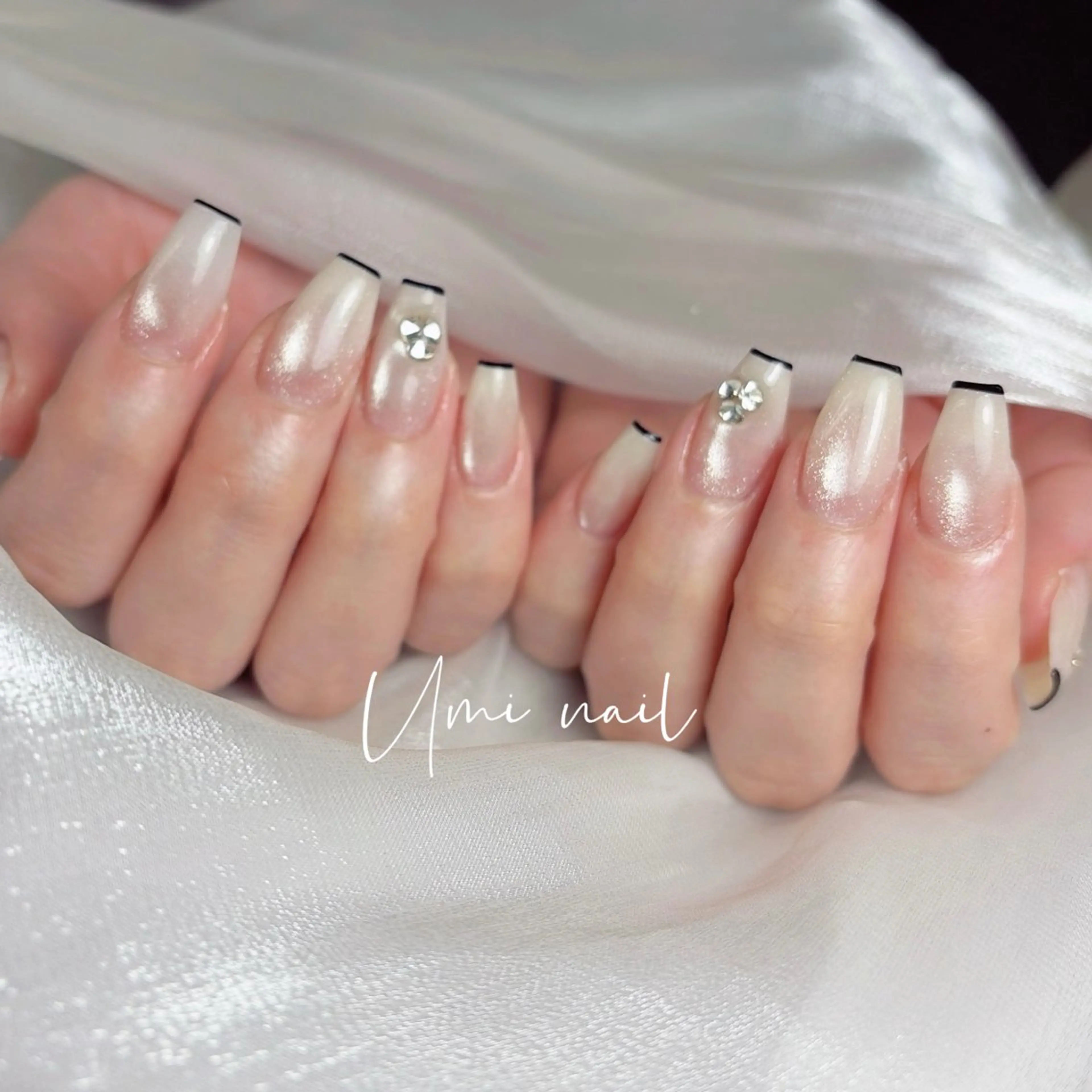 ネイル クリアネイル 成人式 長さ出し フラッシュネイル フットネイル Umi nail Salon所属・Umi.せい 🫧のネイルデザイン