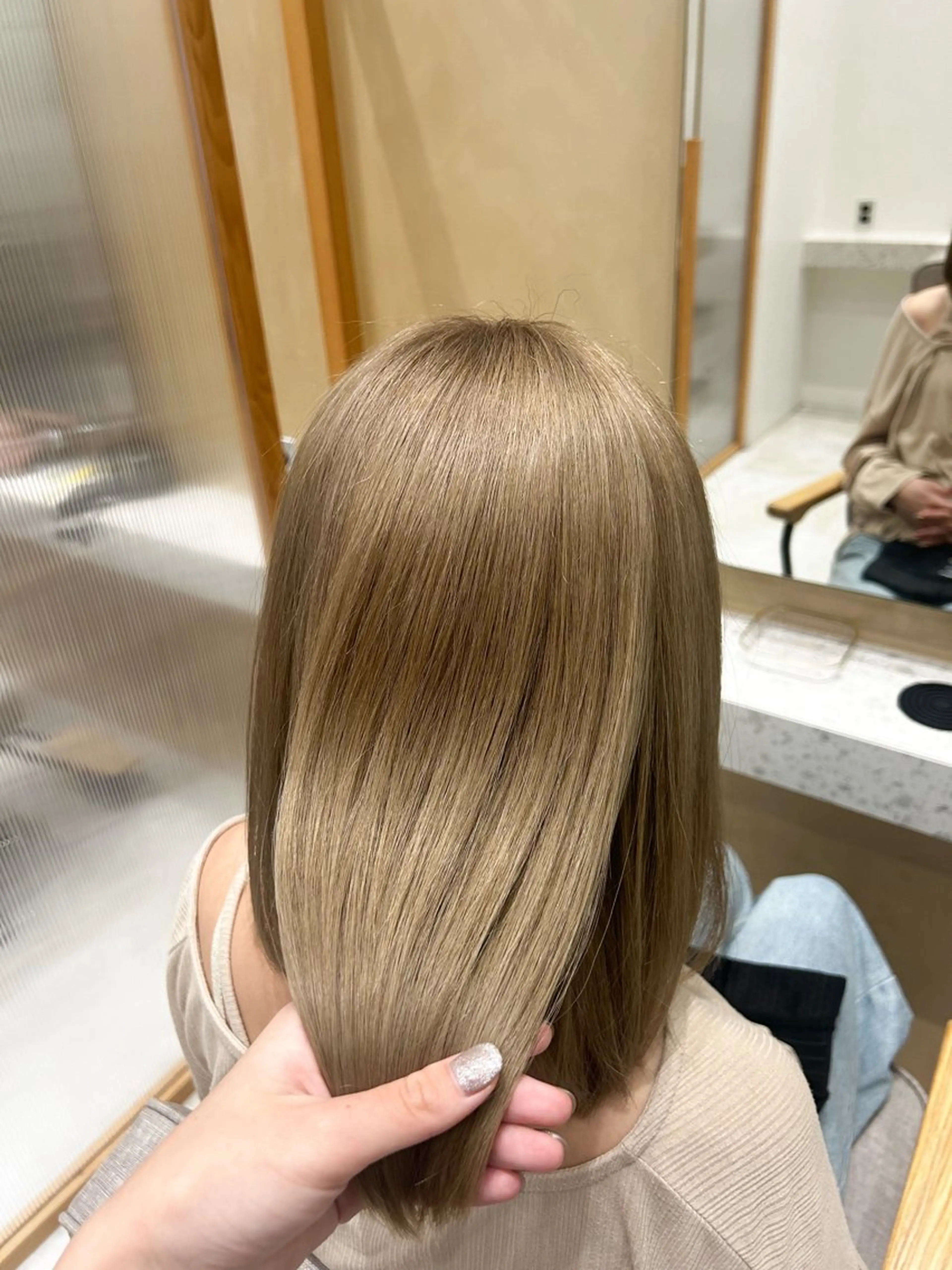 ミディアム カラー ベージュカラー ブリーチ ハイトーンカラー ハイトーンベージュ カット ヘアカラー メンズ特化美容師👾 チカのヘアスタイル