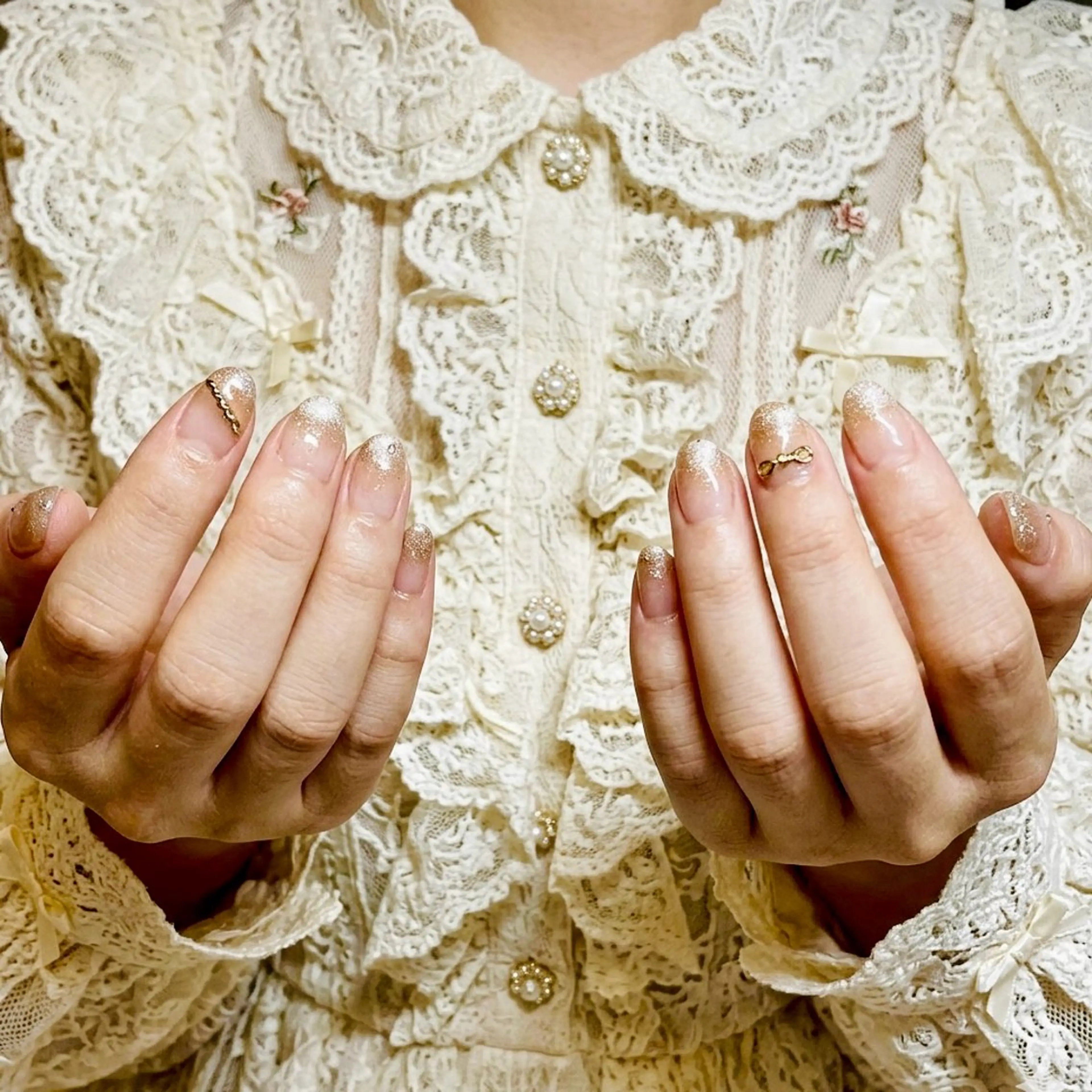 ミディアム ハンドネイル Nail Salon midnightのネイルデザイン