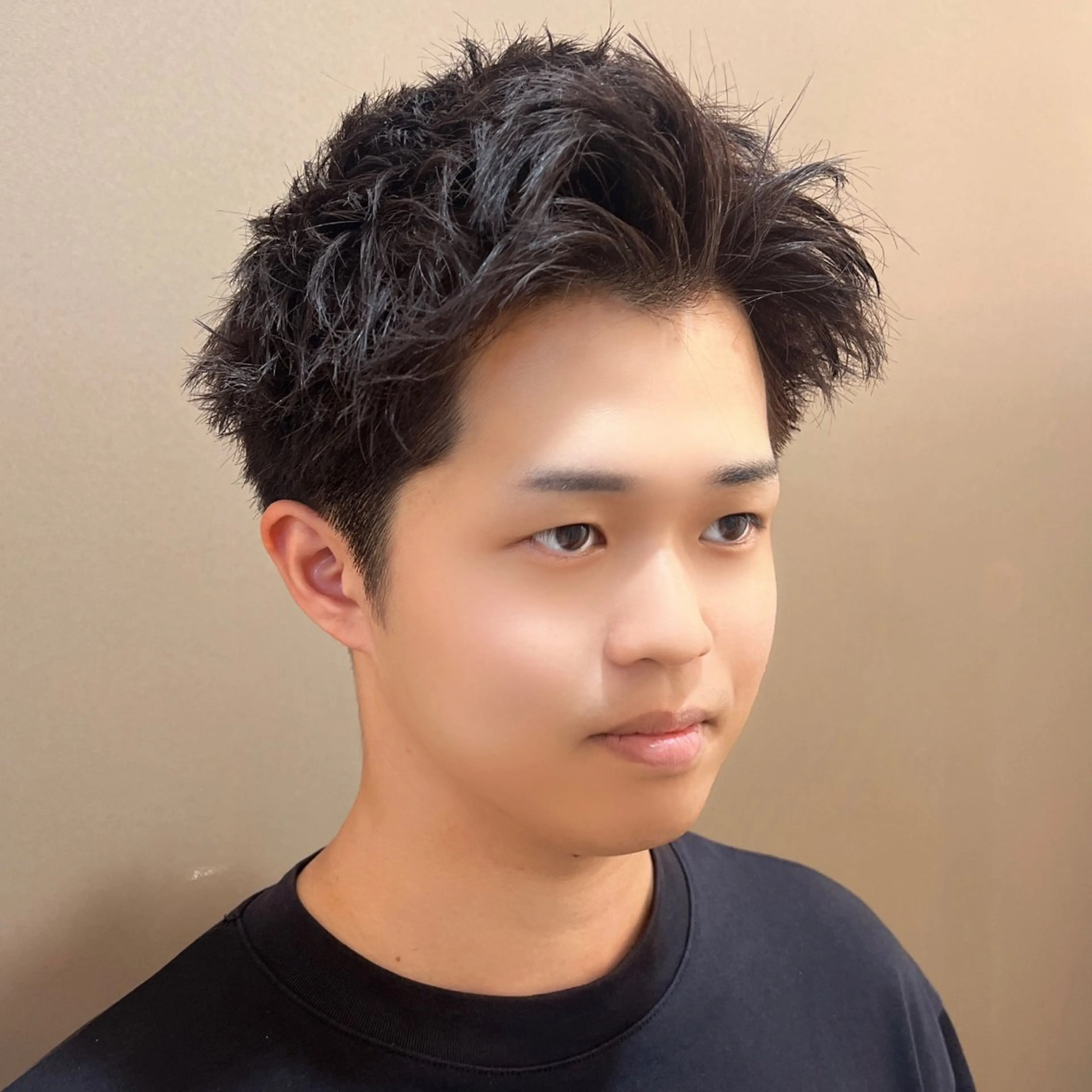 カラー メンズ カット ヘアカラー 目を惹く艶髪/髪質 改善カラー🤎ぐっちのヘアスタイル