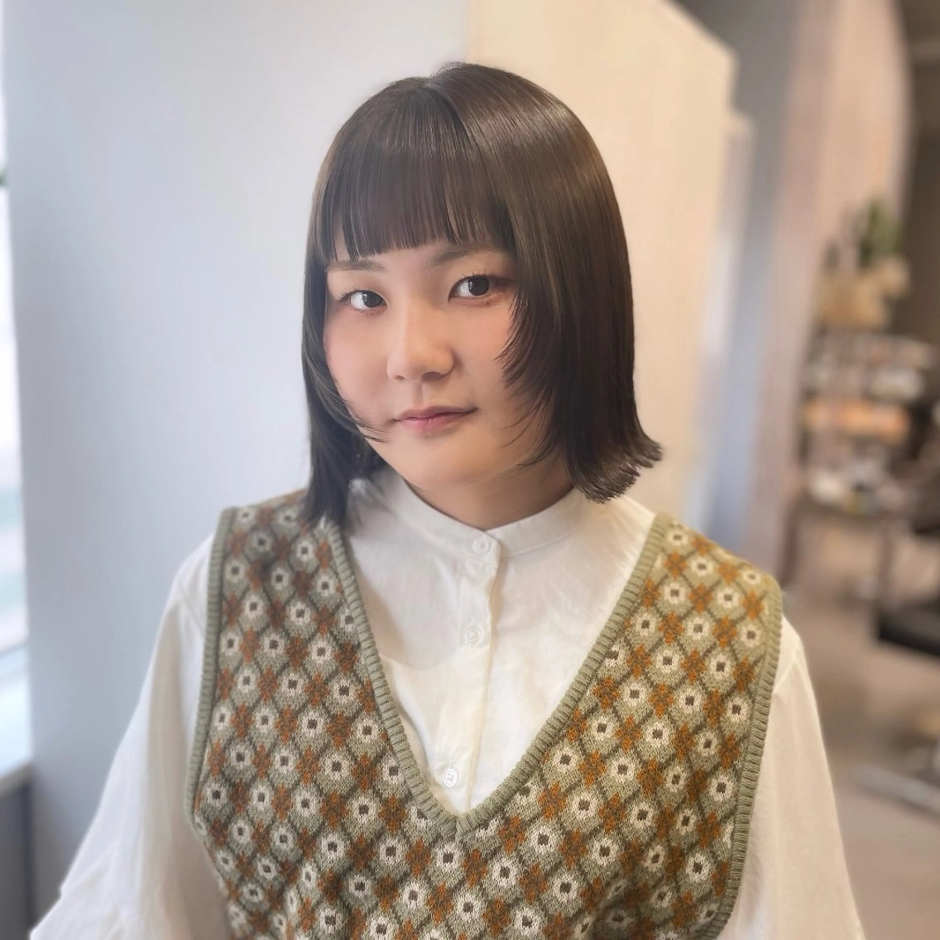 ミディアム カラー ショコラグレージュ グレージュ ボブ 顔まわりレイヤー 顔周りカット カット ヘアカラー Rui/透明感カラー 暖色/レイヤーカットのヘアスタイル