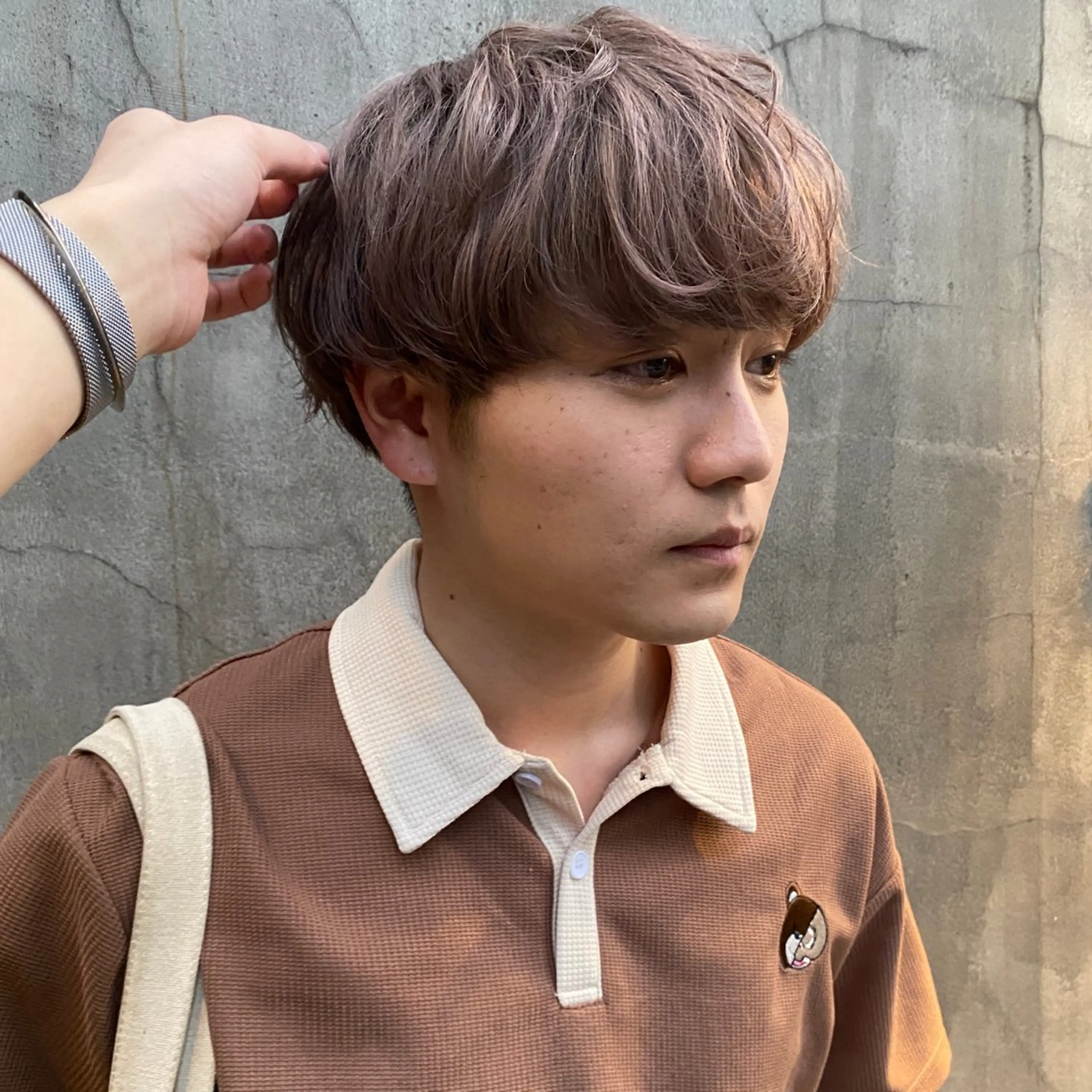 ショート カラー メンズ メンズブリーチ マッシュ ベージュカラー ブリーチ カット ヘアカラー トリートメント ニュアンスデザイン/ SHOUTOのヘアスタイル