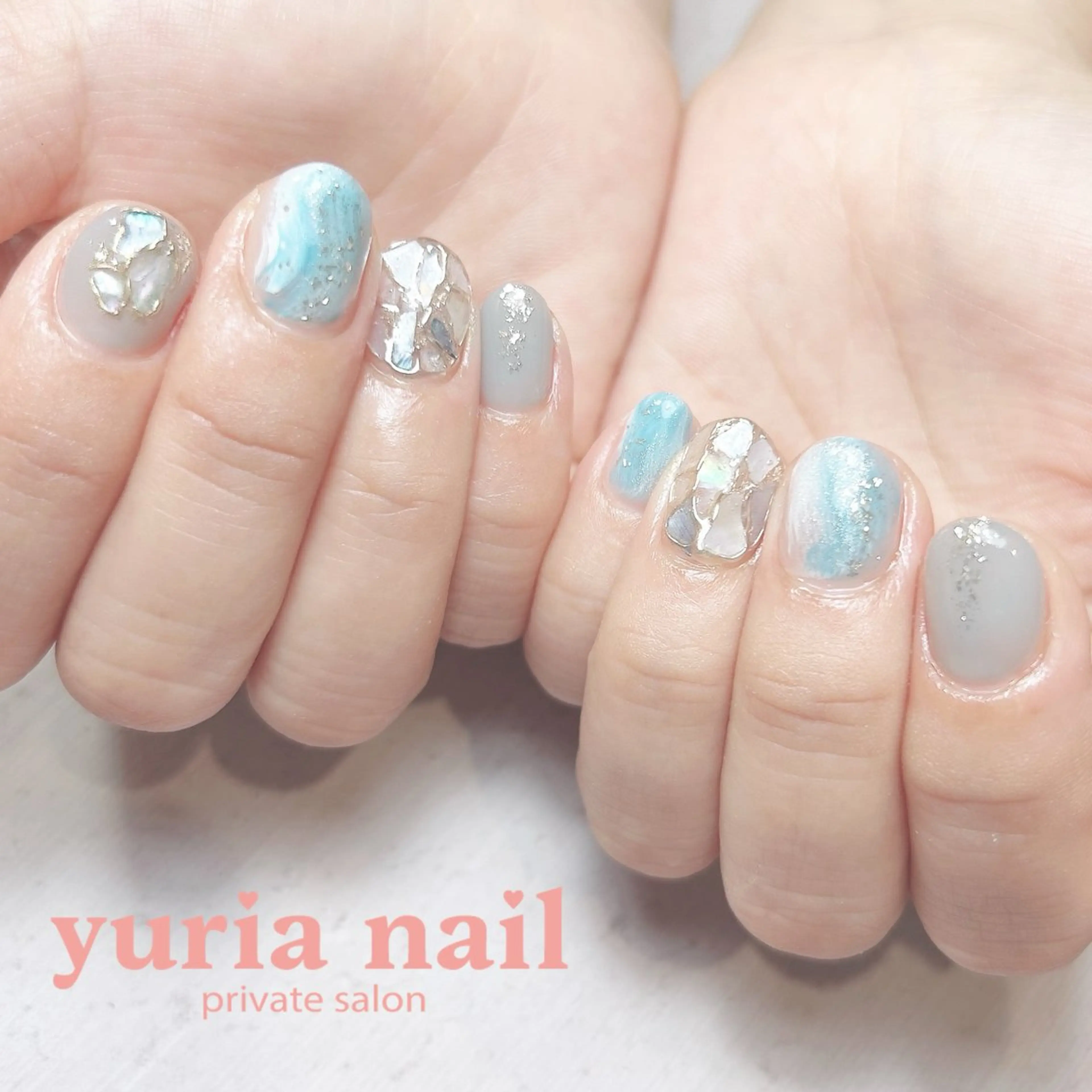 ネイル アートネイル ブルー ジェルネイル キラキラネイル ニュアンスネイル ハンドネイル 小林 ゆりあのネイルデザイン