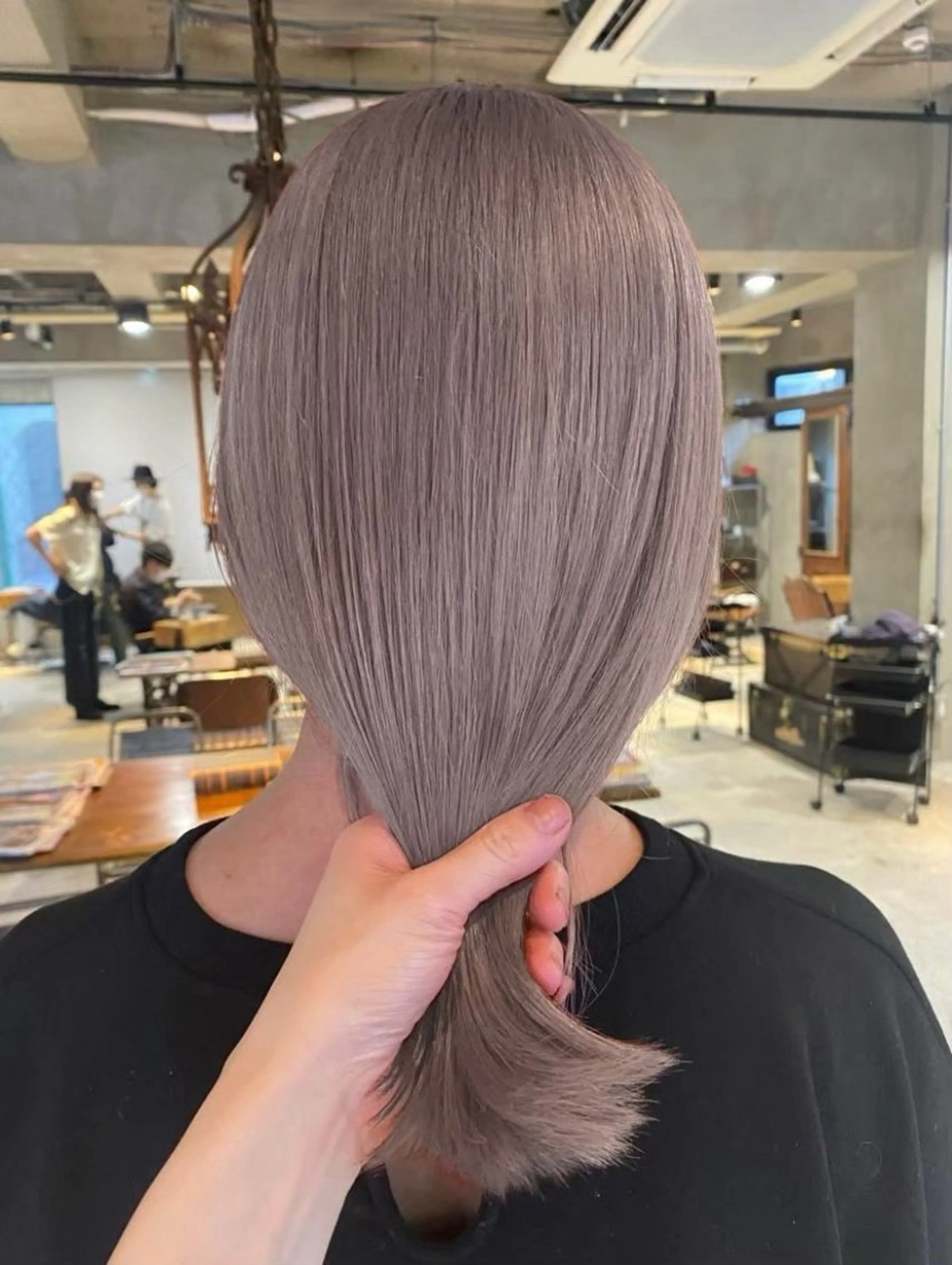 セミロング カラー ヘアカラー トリートメント ヘッドスパ 派手髪/ハイトーン RIN🩵ྀིのヘアスタイル