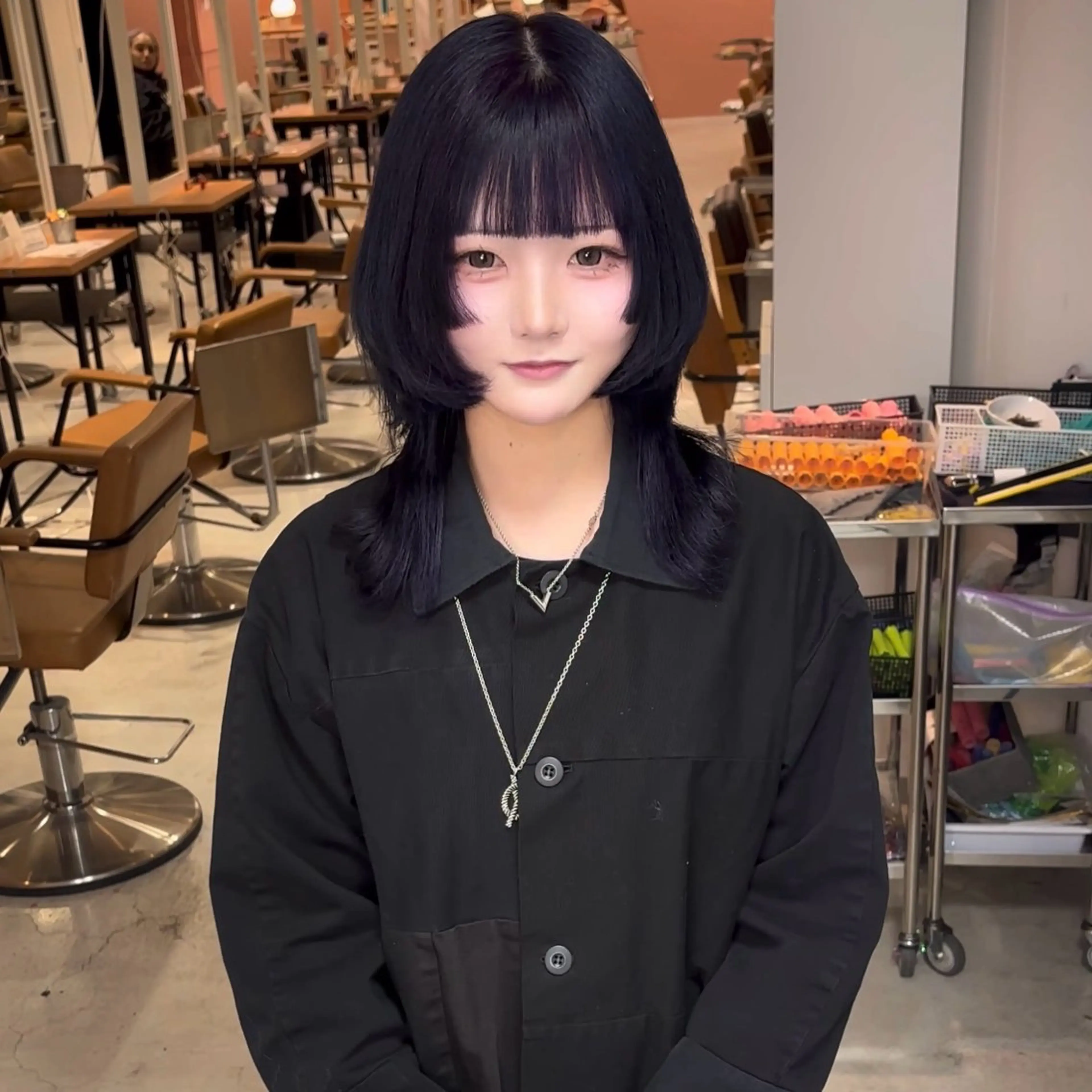 ミディアム ヘアカラー トリートメント 派手髪支持率No1 Eisukeのヘアスタイル